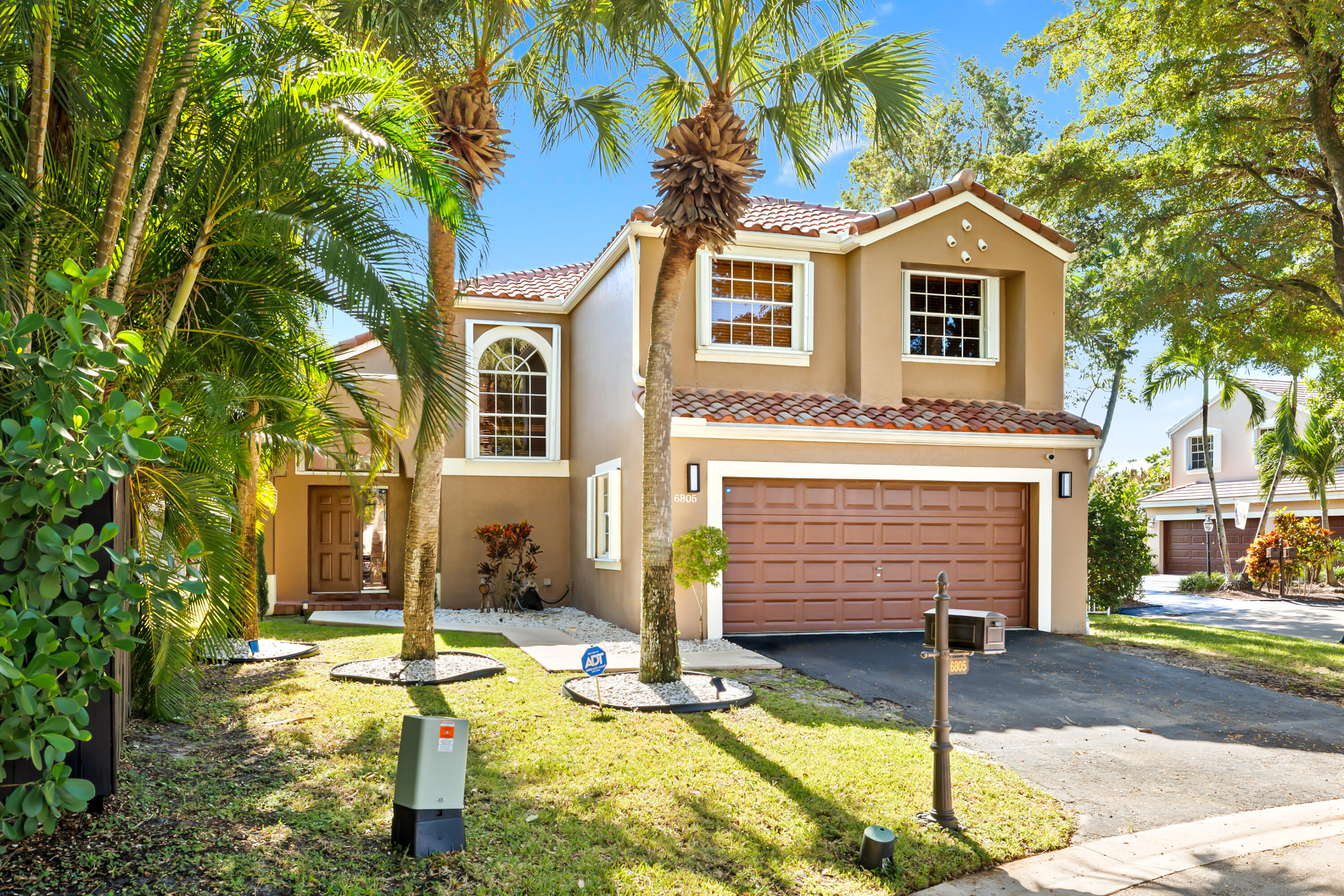 6805 NW 75th Court