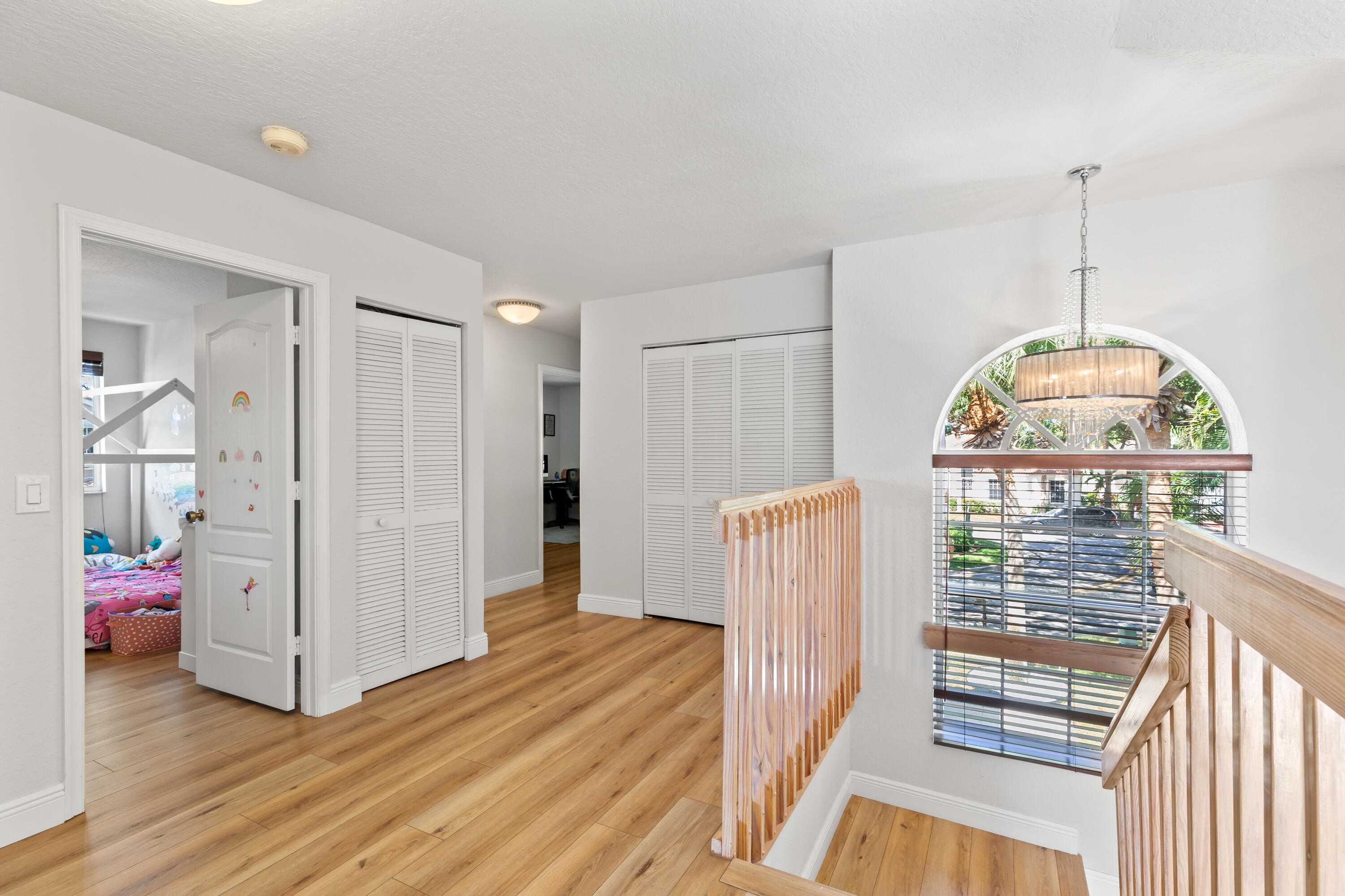 6805 NW 75th Court