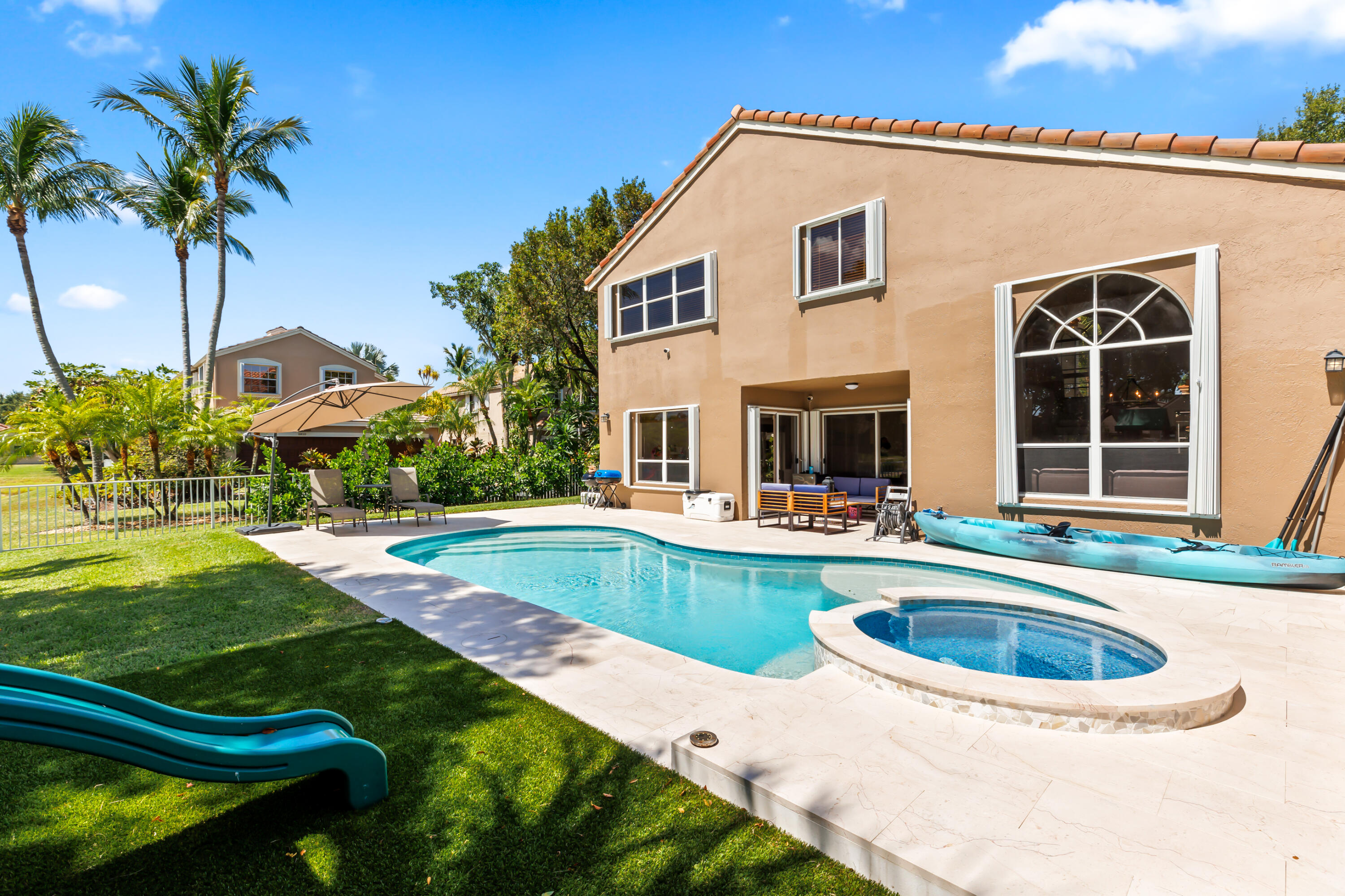 6805 NW 75th Court
