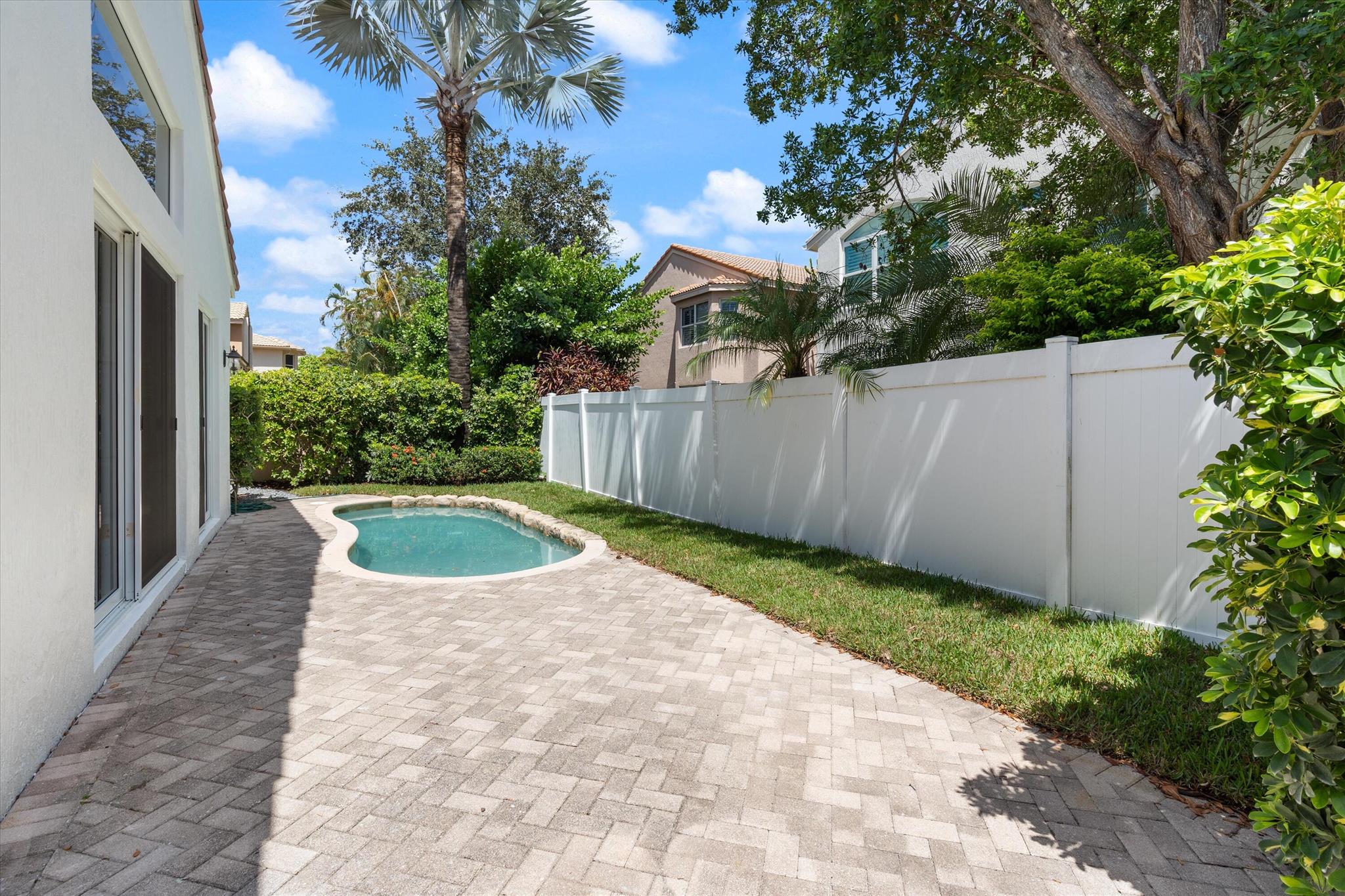 4813 S Classical Boulevard