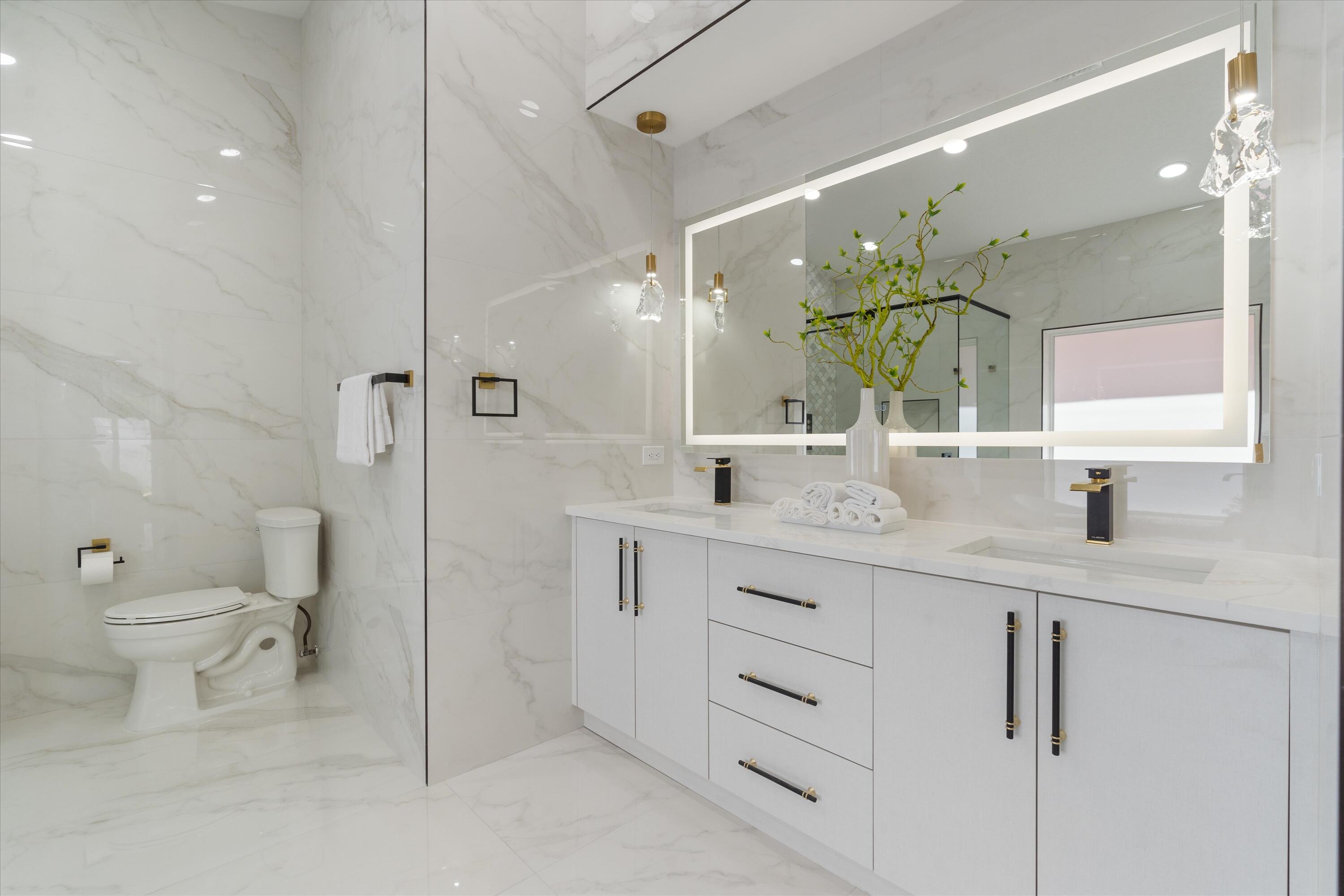 4813 S Classical Boulevard