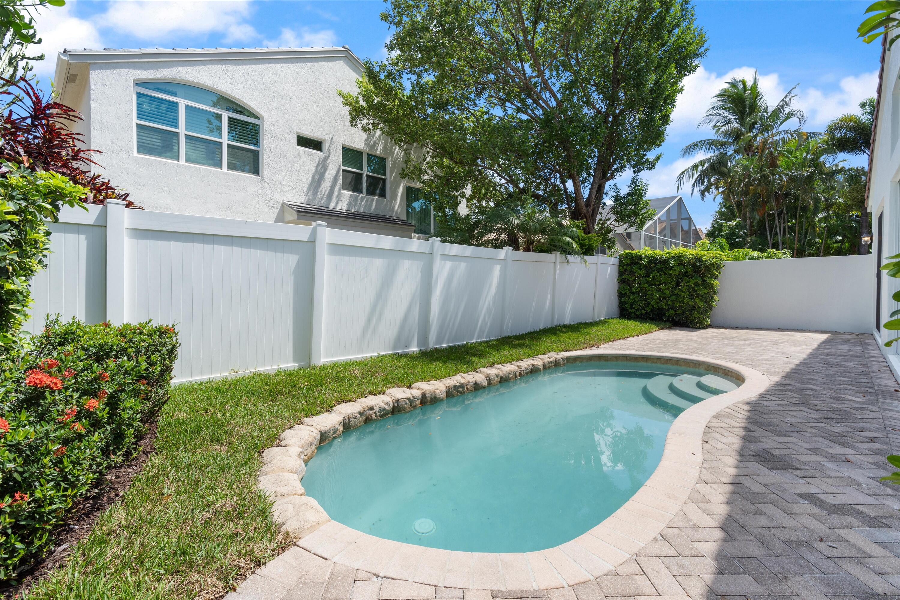 4813 S Classical Boulevard