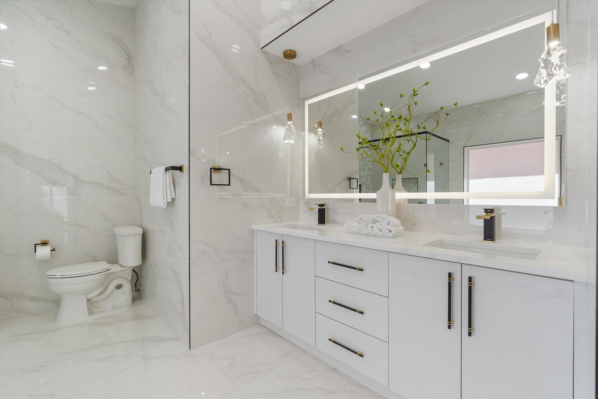 4813 S Classical Boulevard