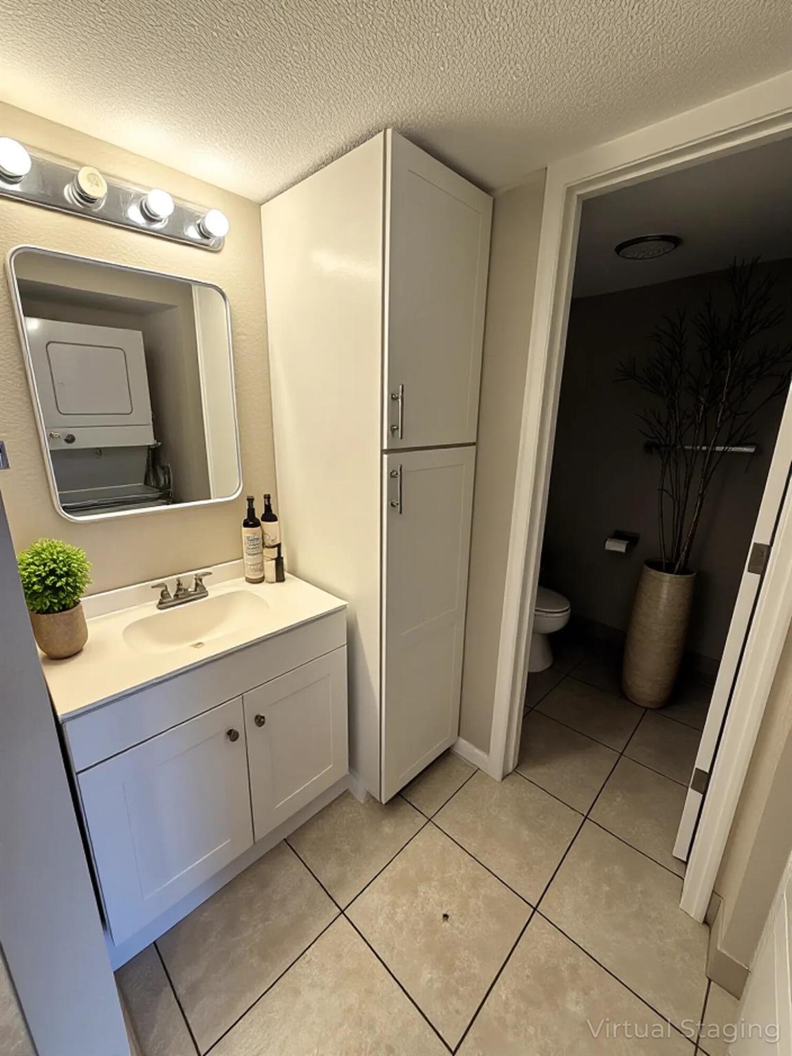 1542 SE Royal Green Circle 102