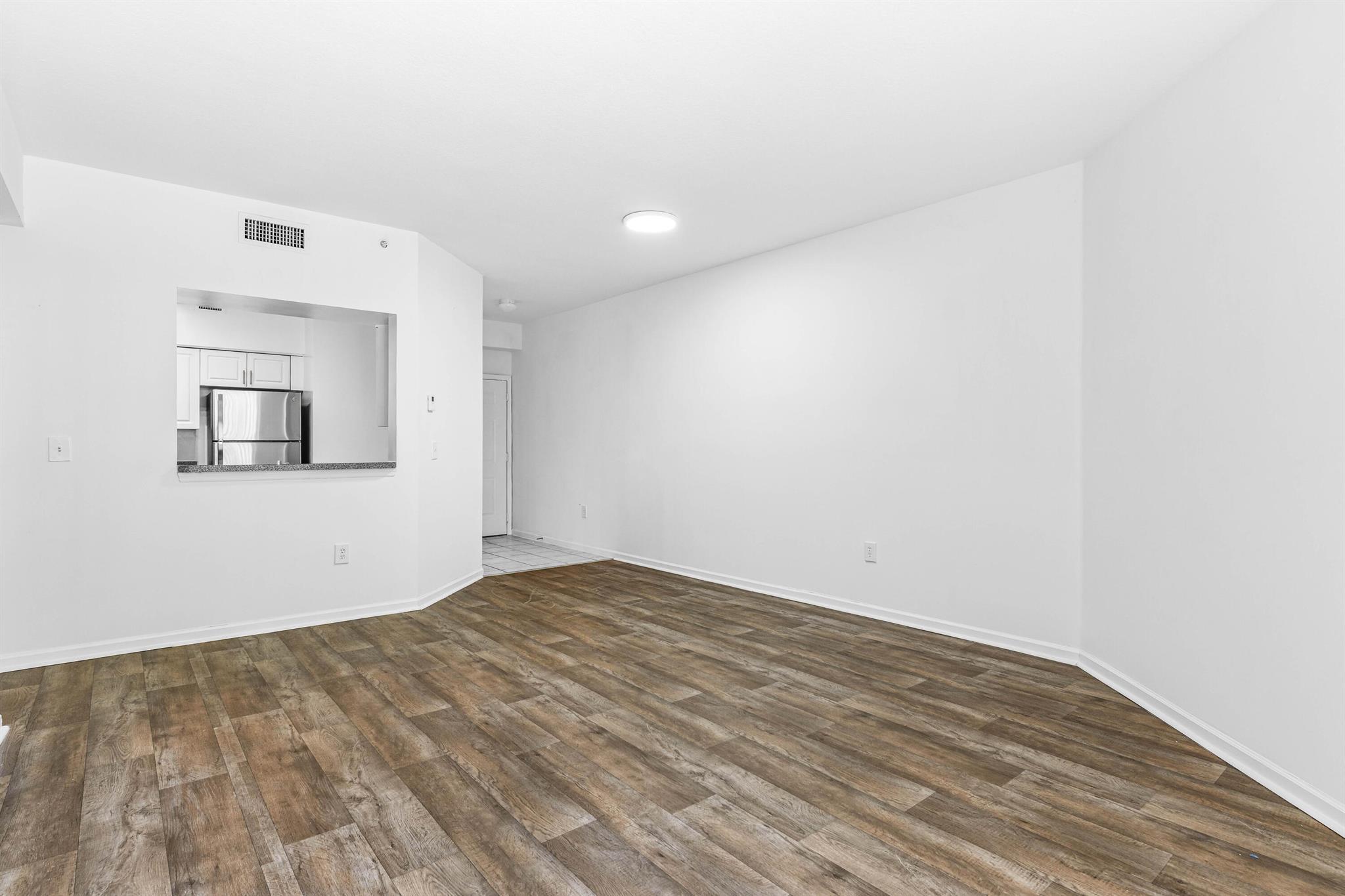 1951 Brandywine Road E 77-105