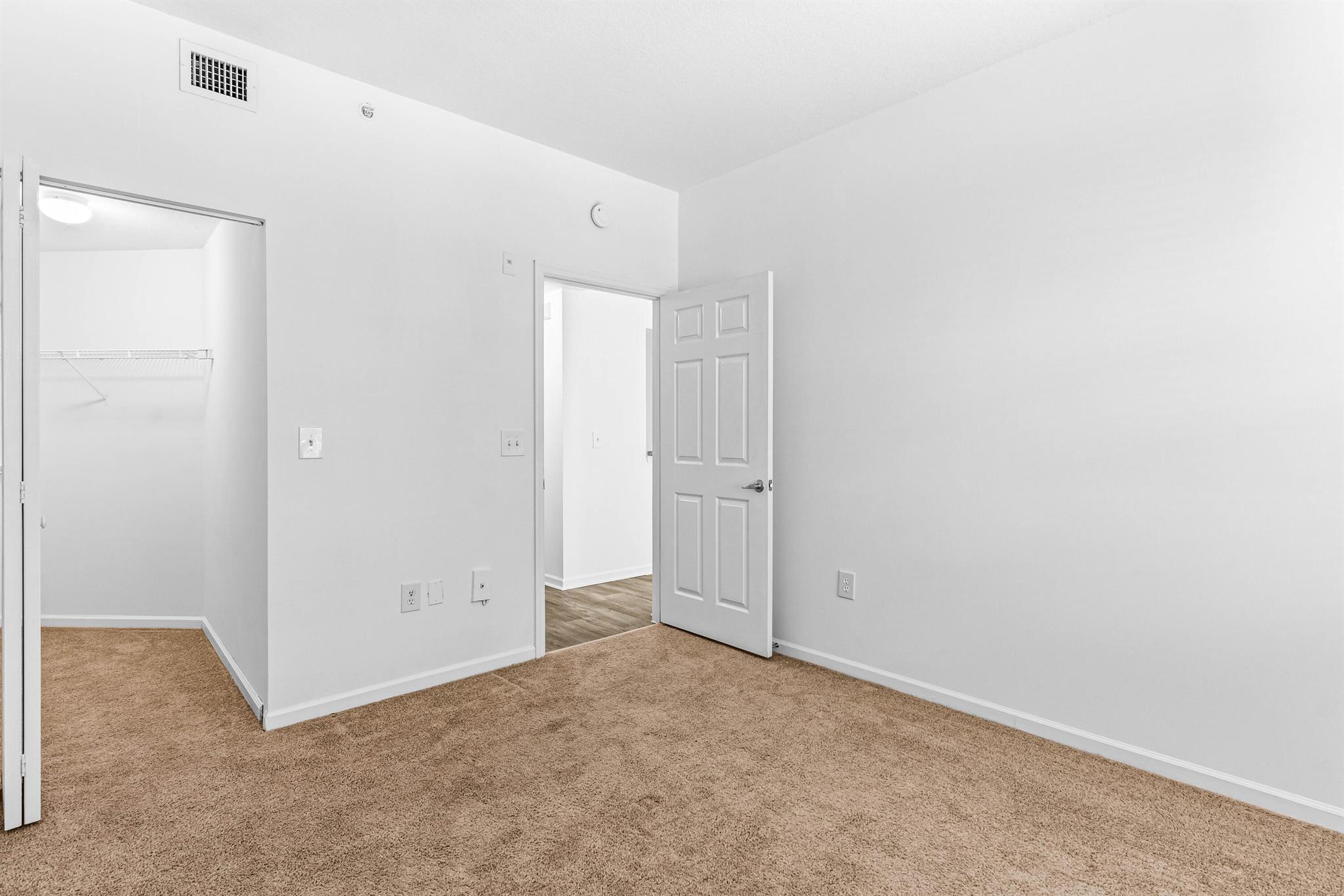 1951 Brandywine Road E 77-105