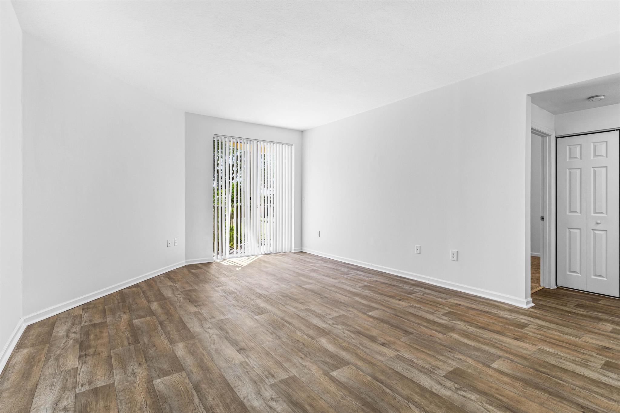 1951 Brandywine Road E 77-105