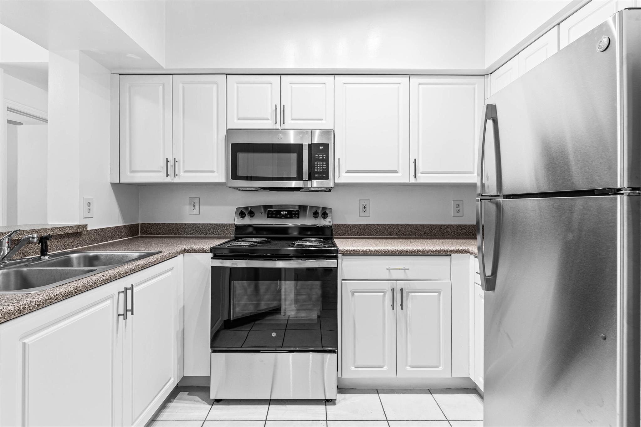 1951 Brandywine Road E 77-105