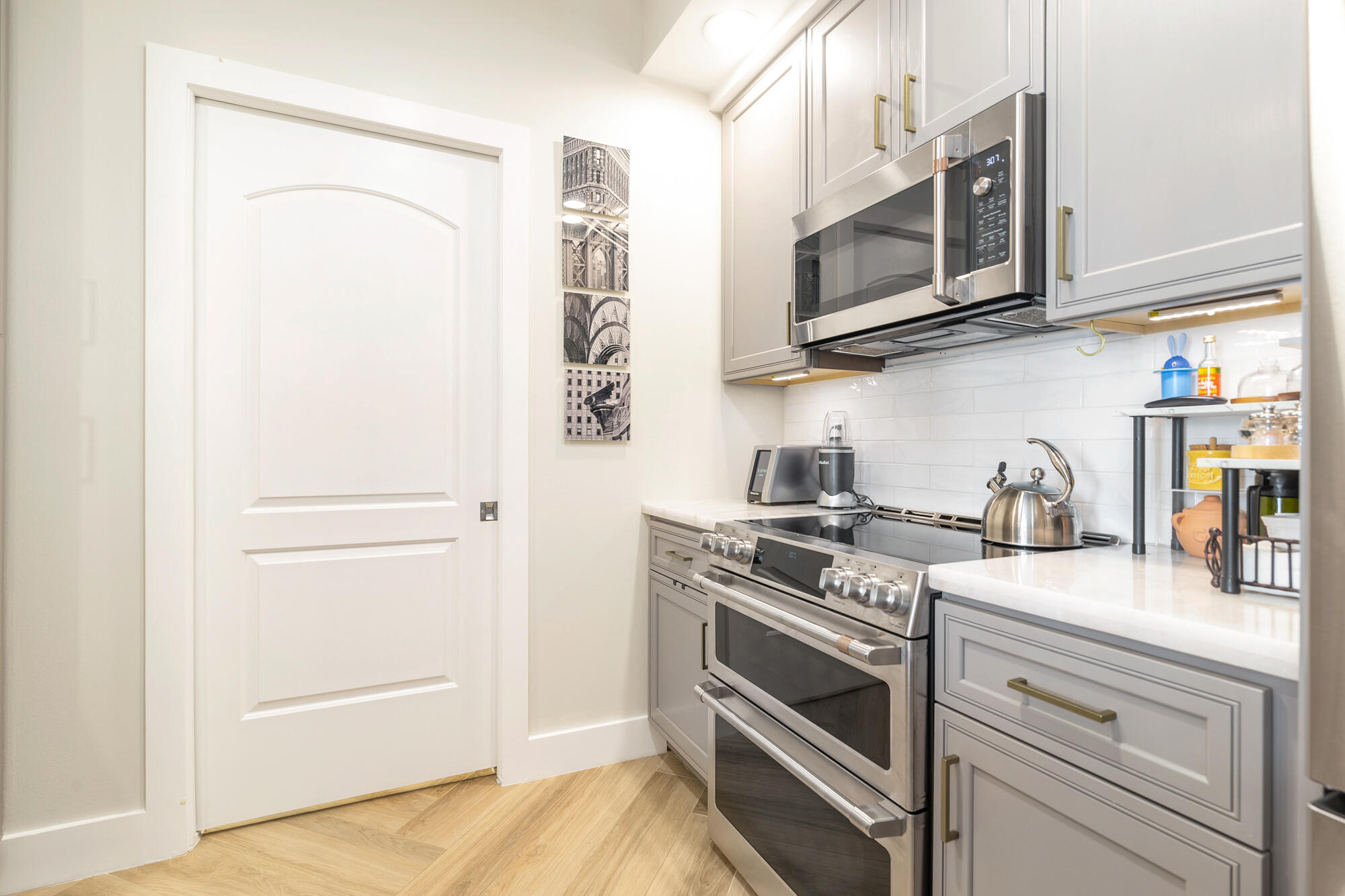 801 South Olive Avenue 919