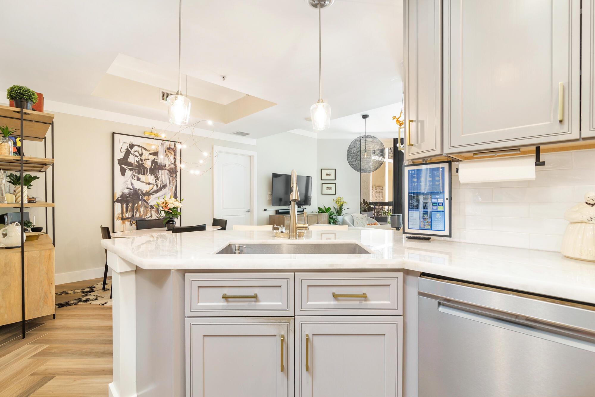 801 South Olive Avenue 919