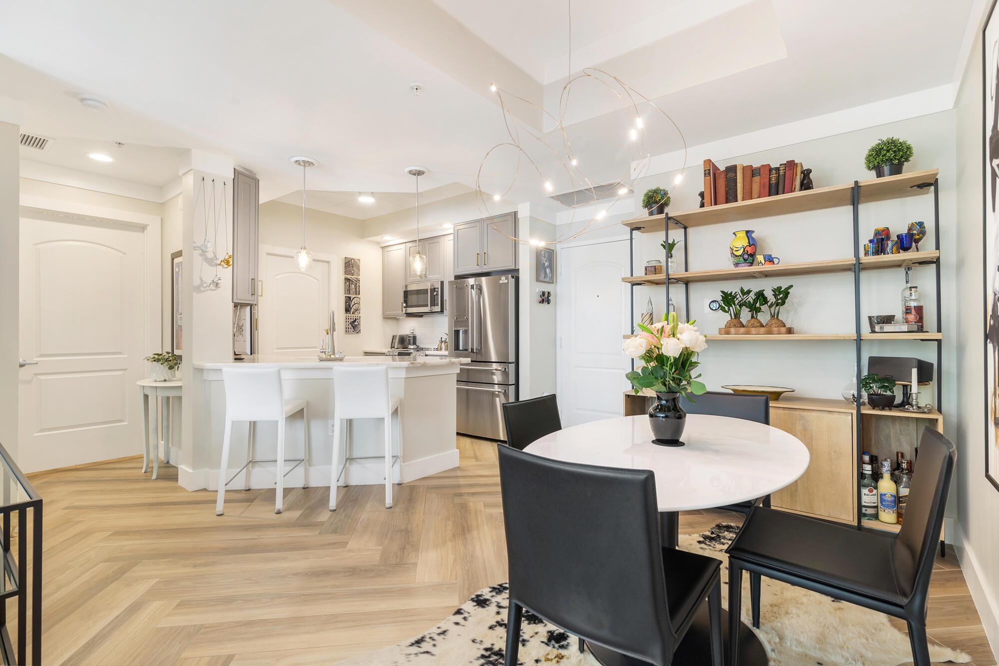 801 South Olive Avenue 919