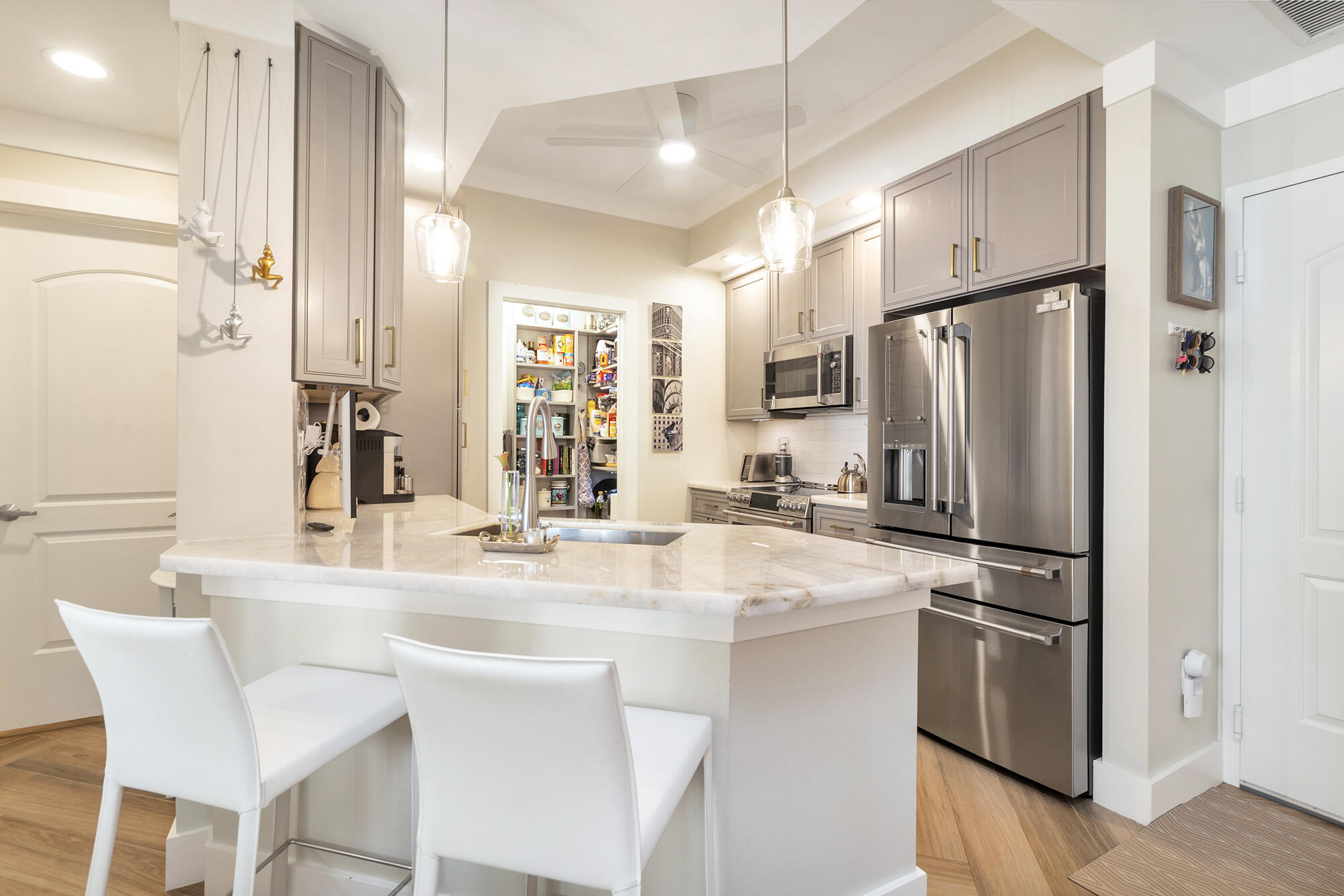 801 South Olive Avenue 919