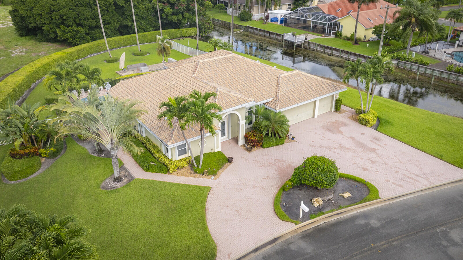 9525 Cross Creek Drive