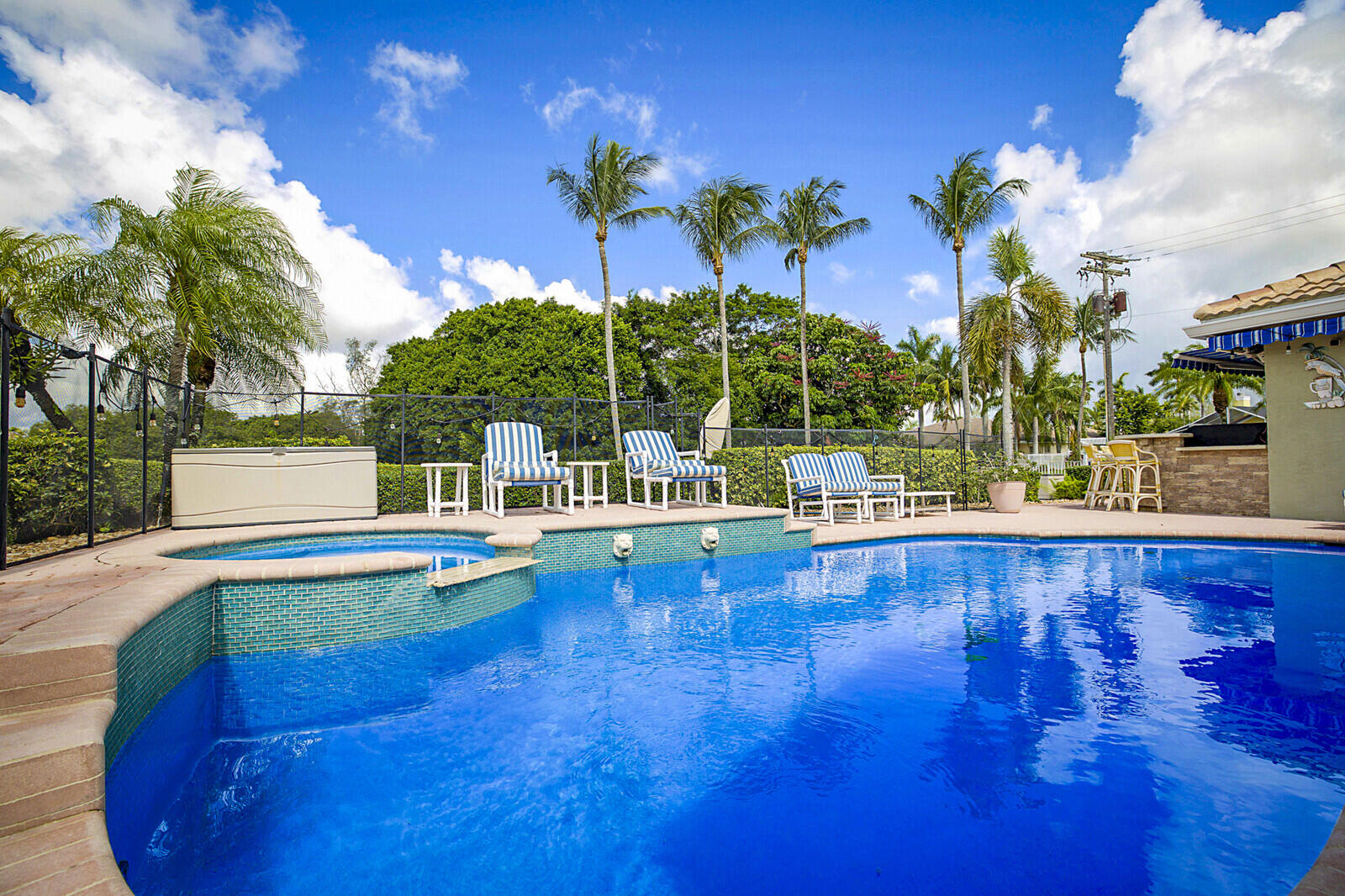 9525 Cross Creek Drive