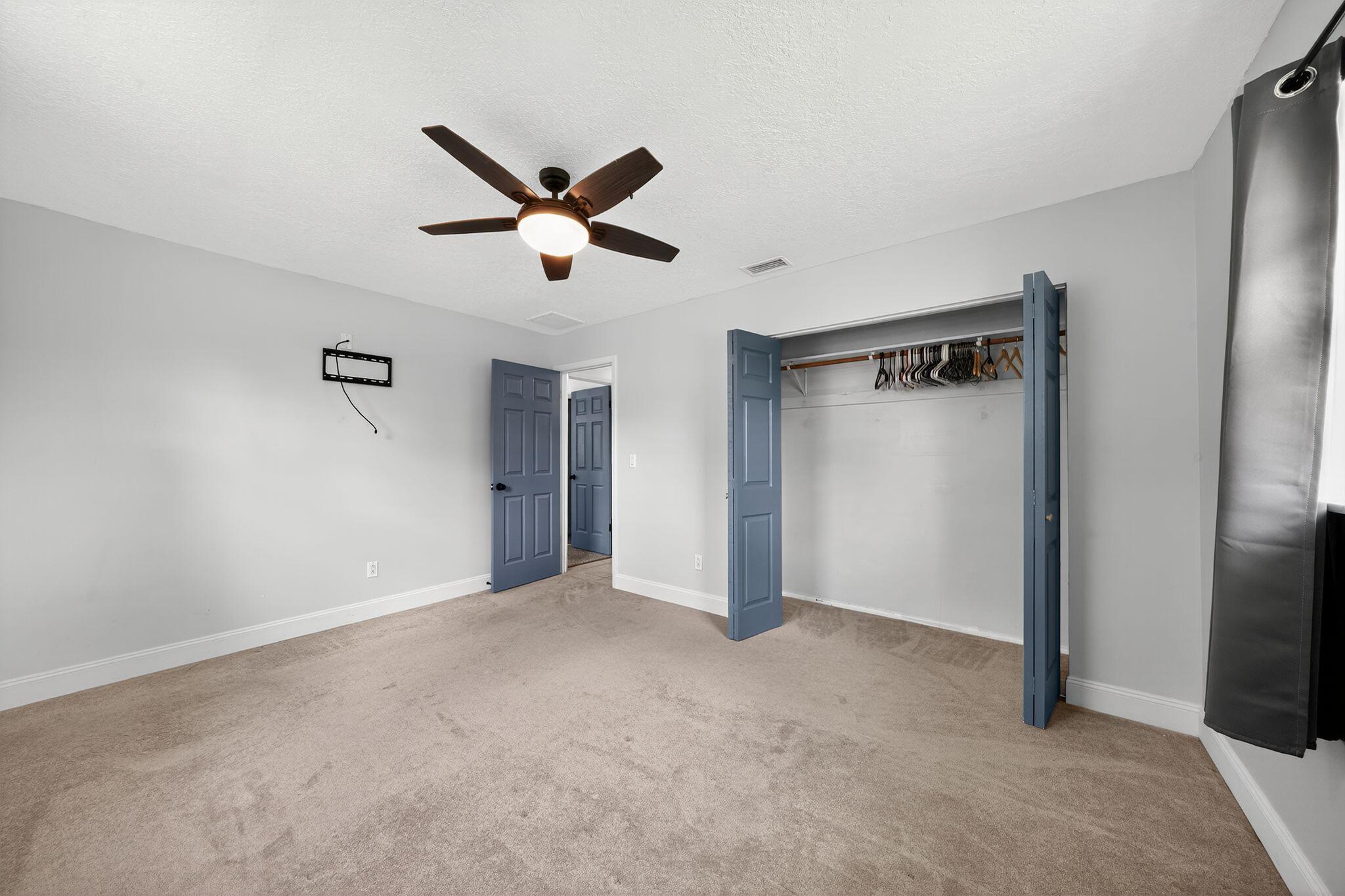 440 SE Sunnydale Lane