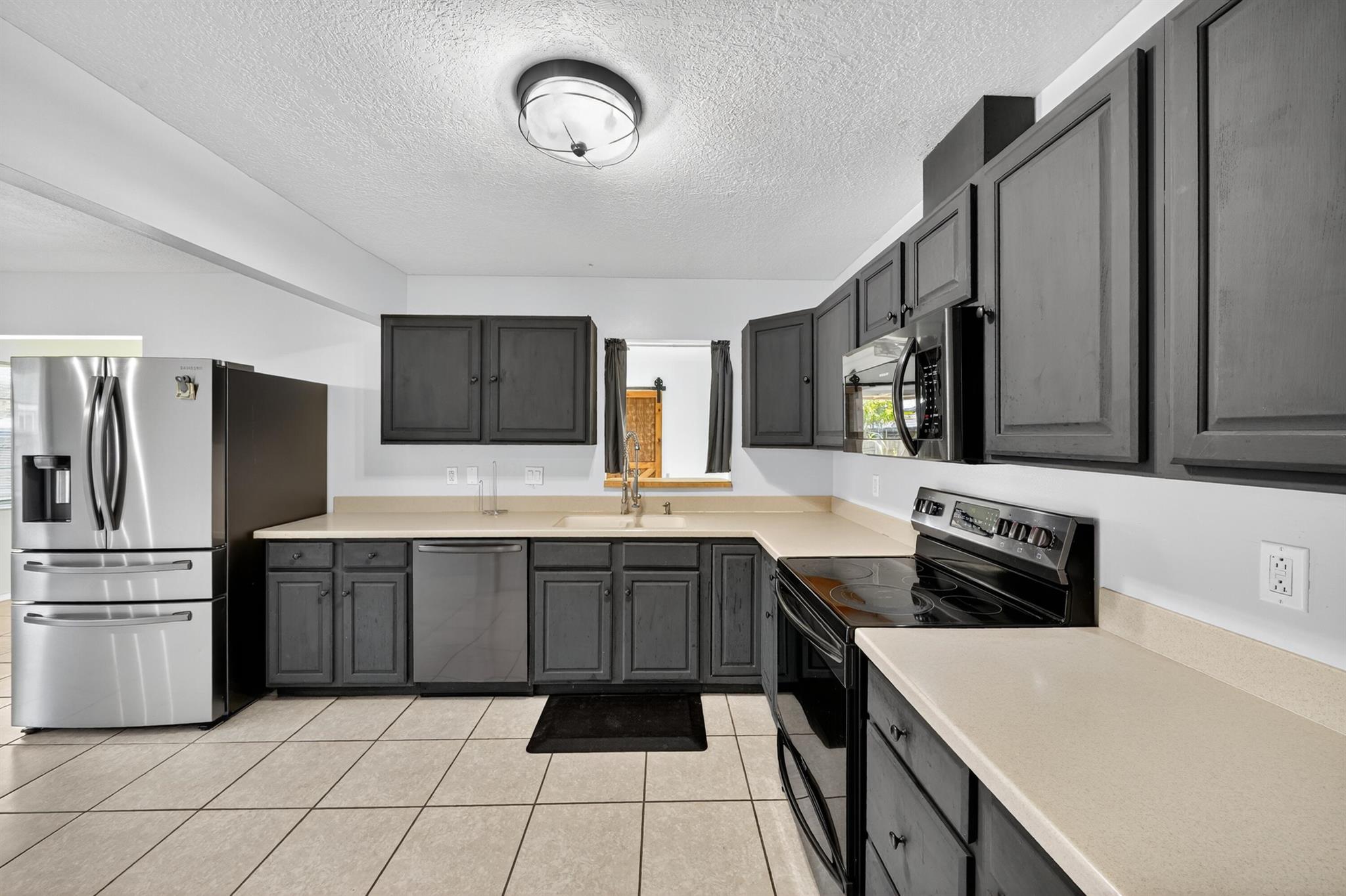 440 SE Sunnydale Lane