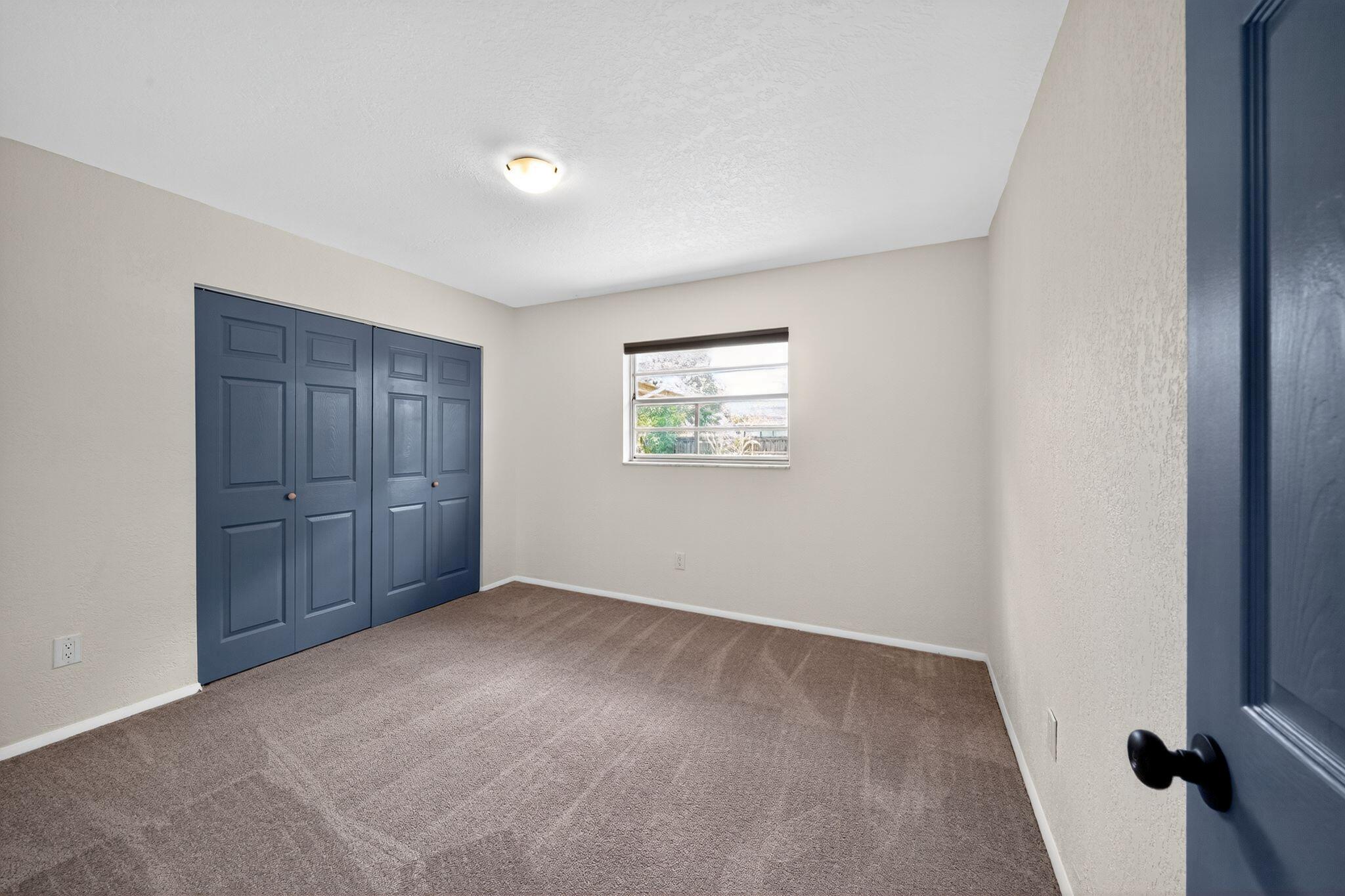 440 SE Sunnydale Lane