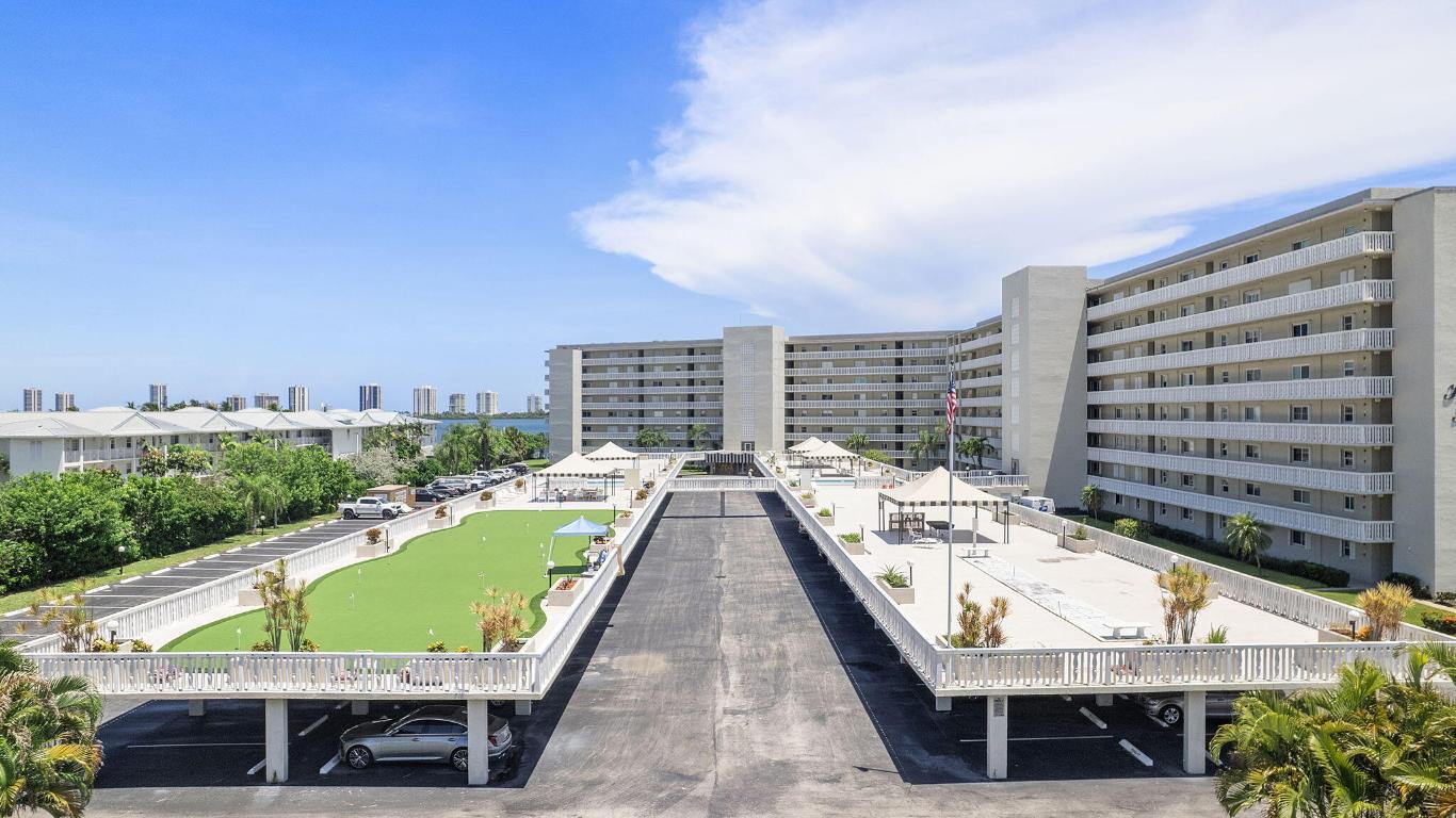 801 Lake Shore Drive 505