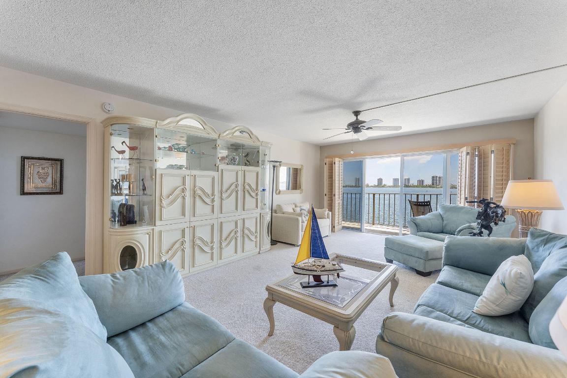 801 Lake Shore Drive 505