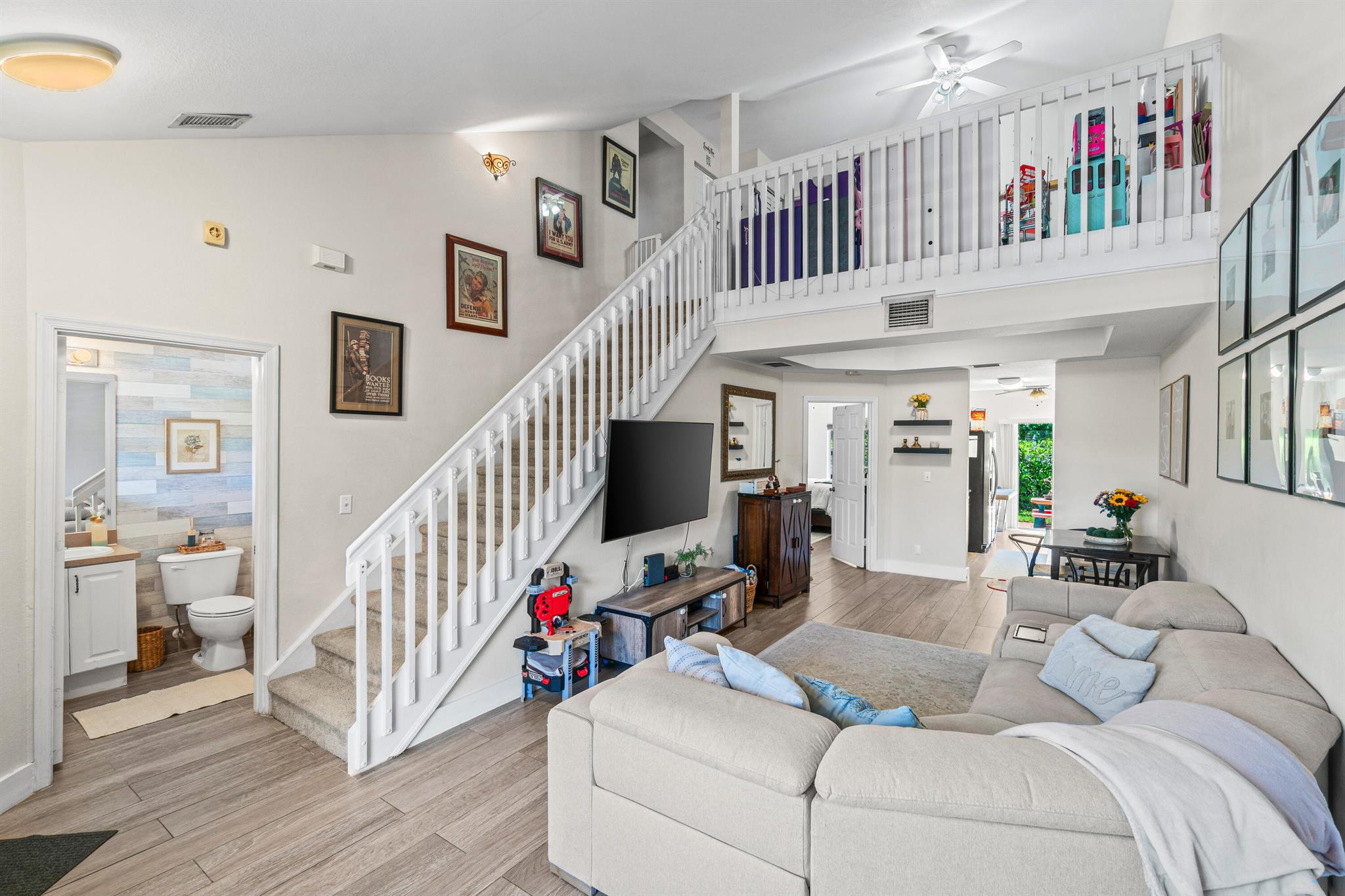 318 SE 23rd Avenue