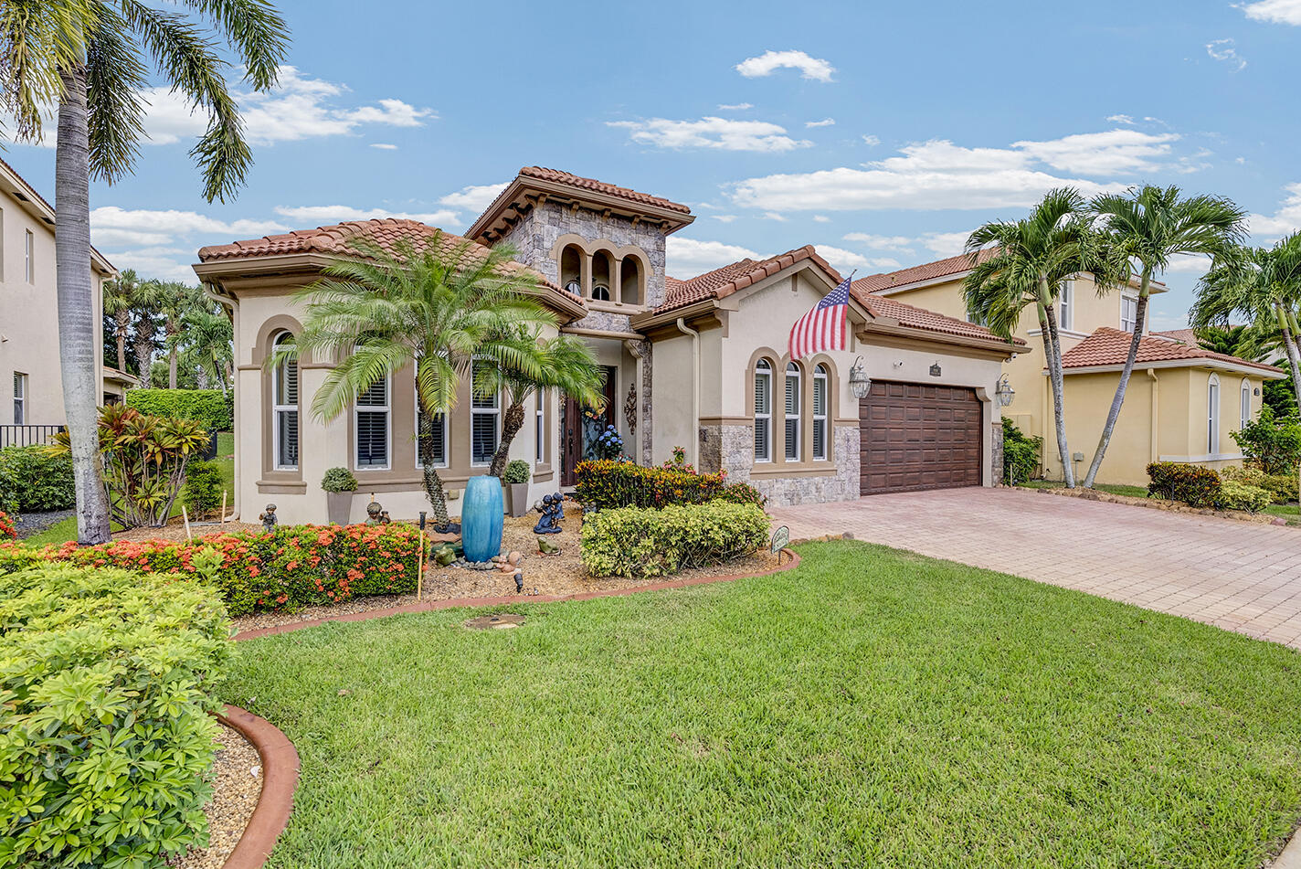8604 Cobblestone Point Circle