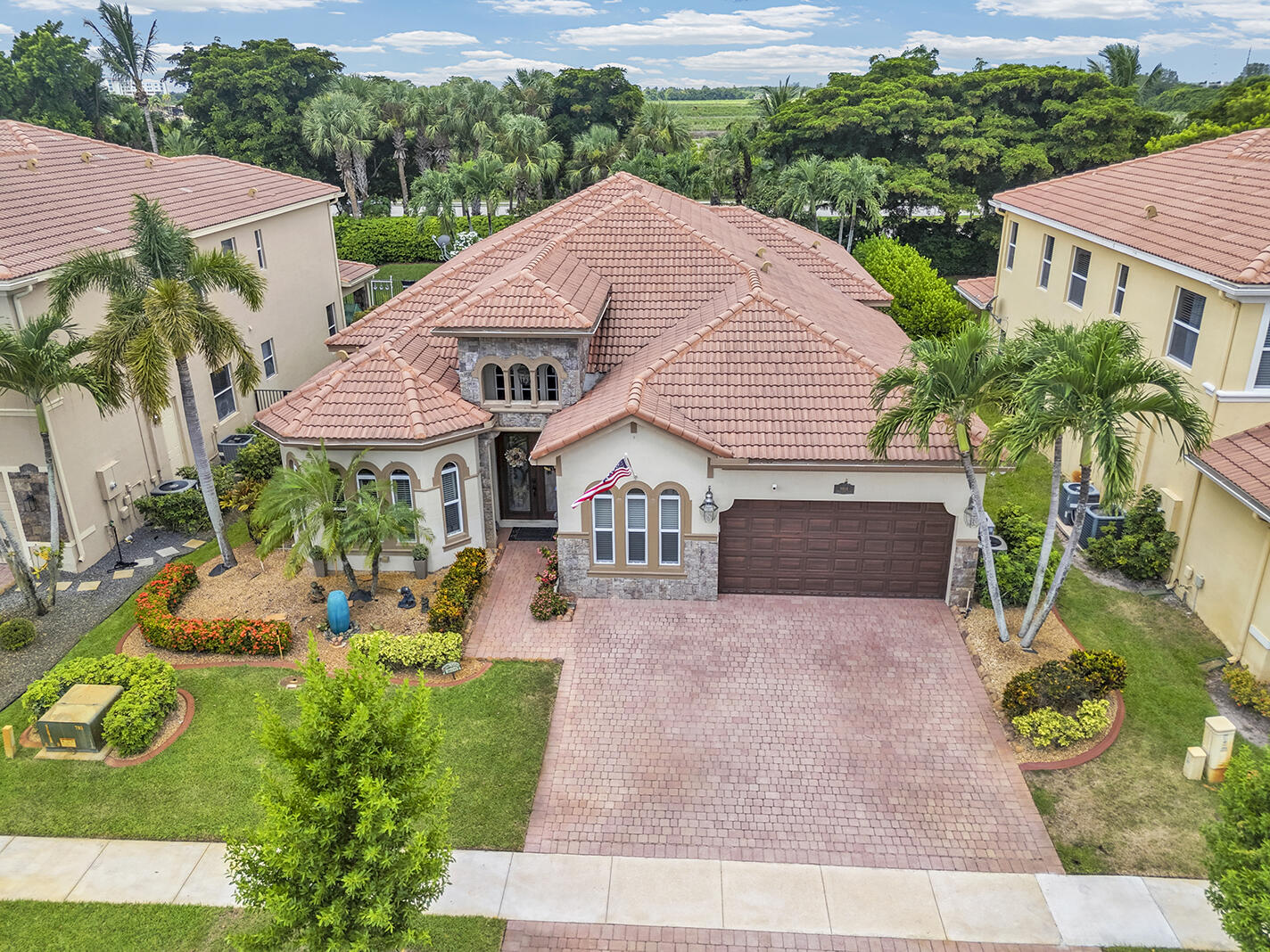 8604 Cobblestone Point Circle