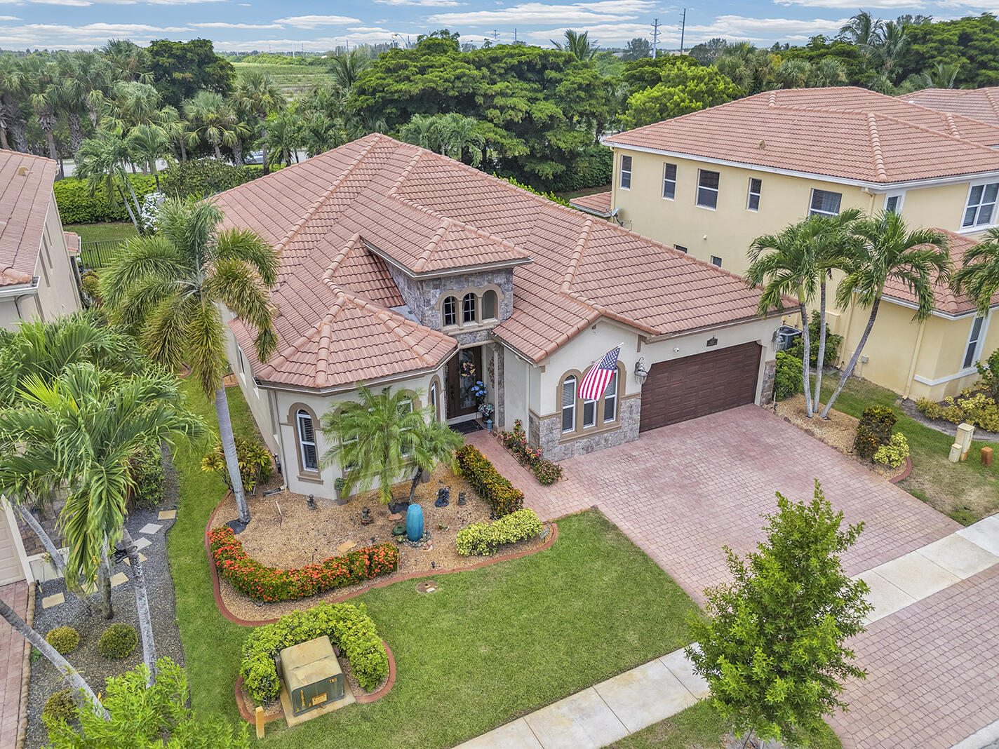 8604 Cobblestone Point Circle
