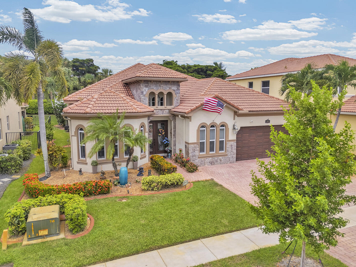 8604 Cobblestone Point Circle