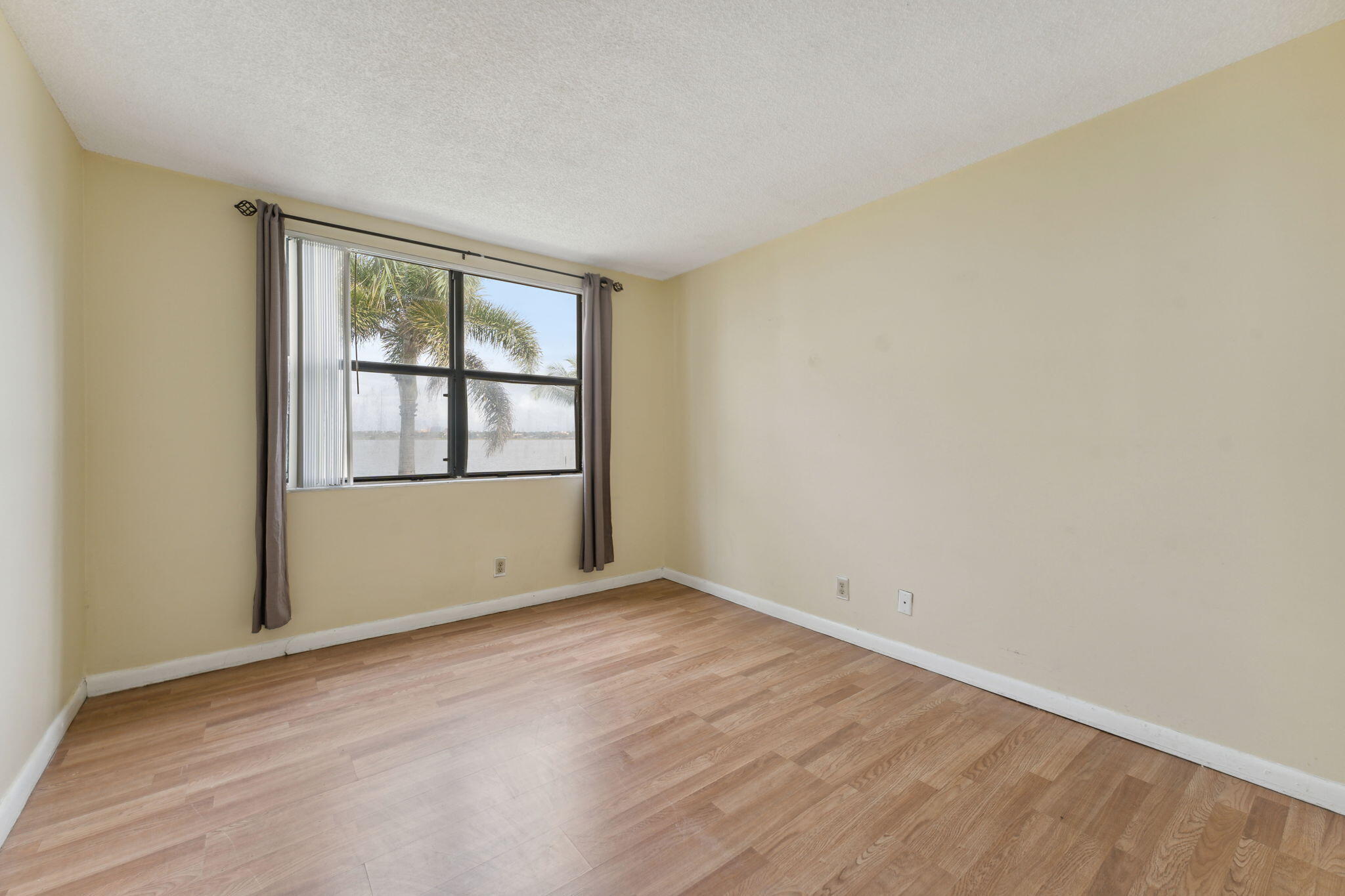 734 Executive Center Drive 23