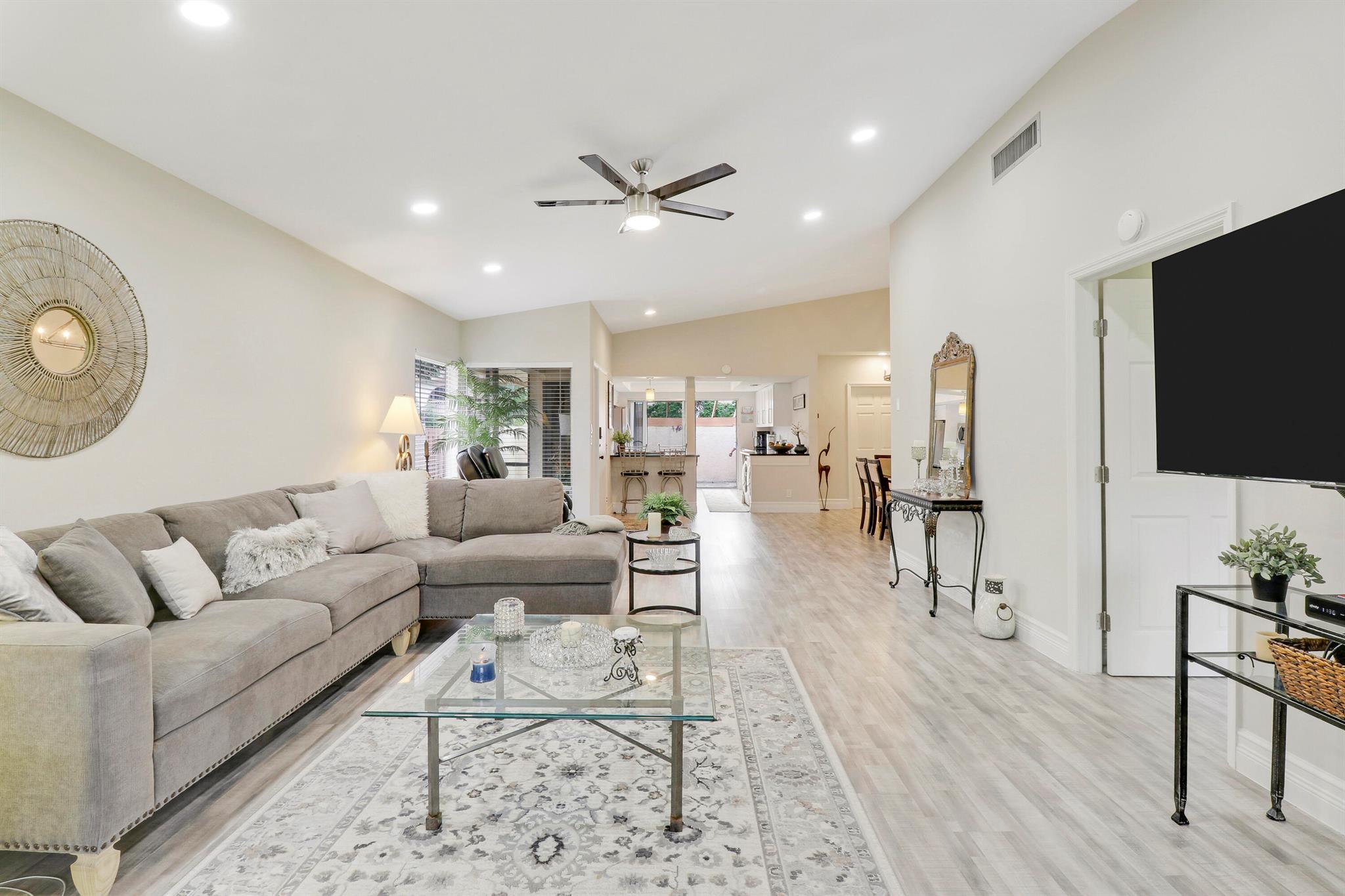 13566 Sabal Palm Court B