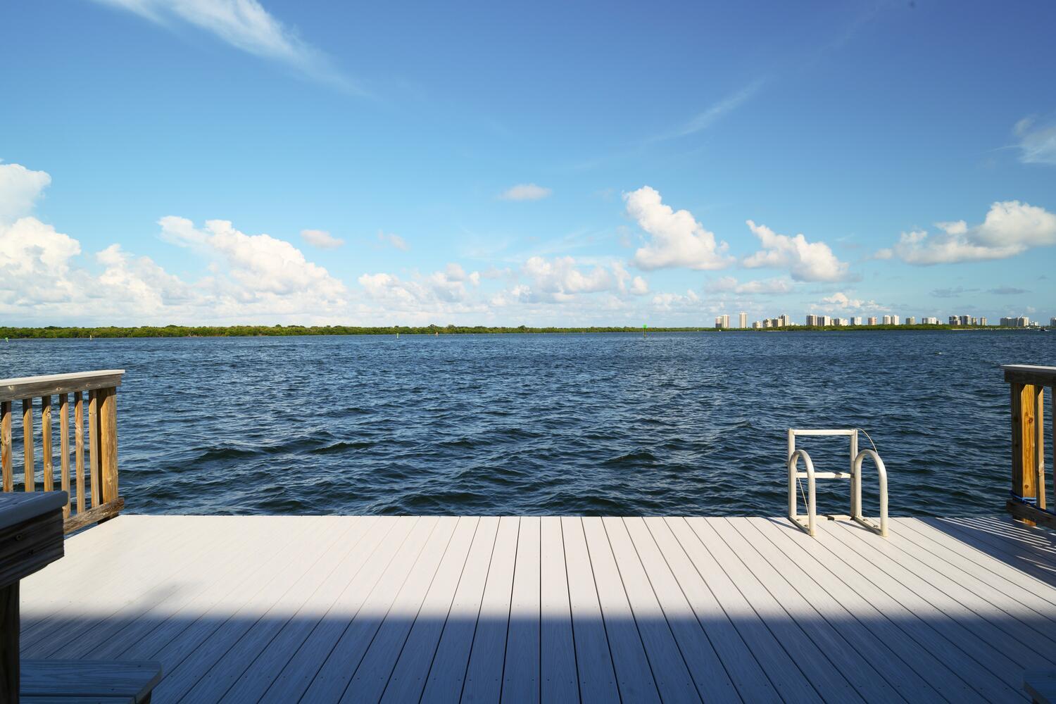 52 Yacht Club Drive 309