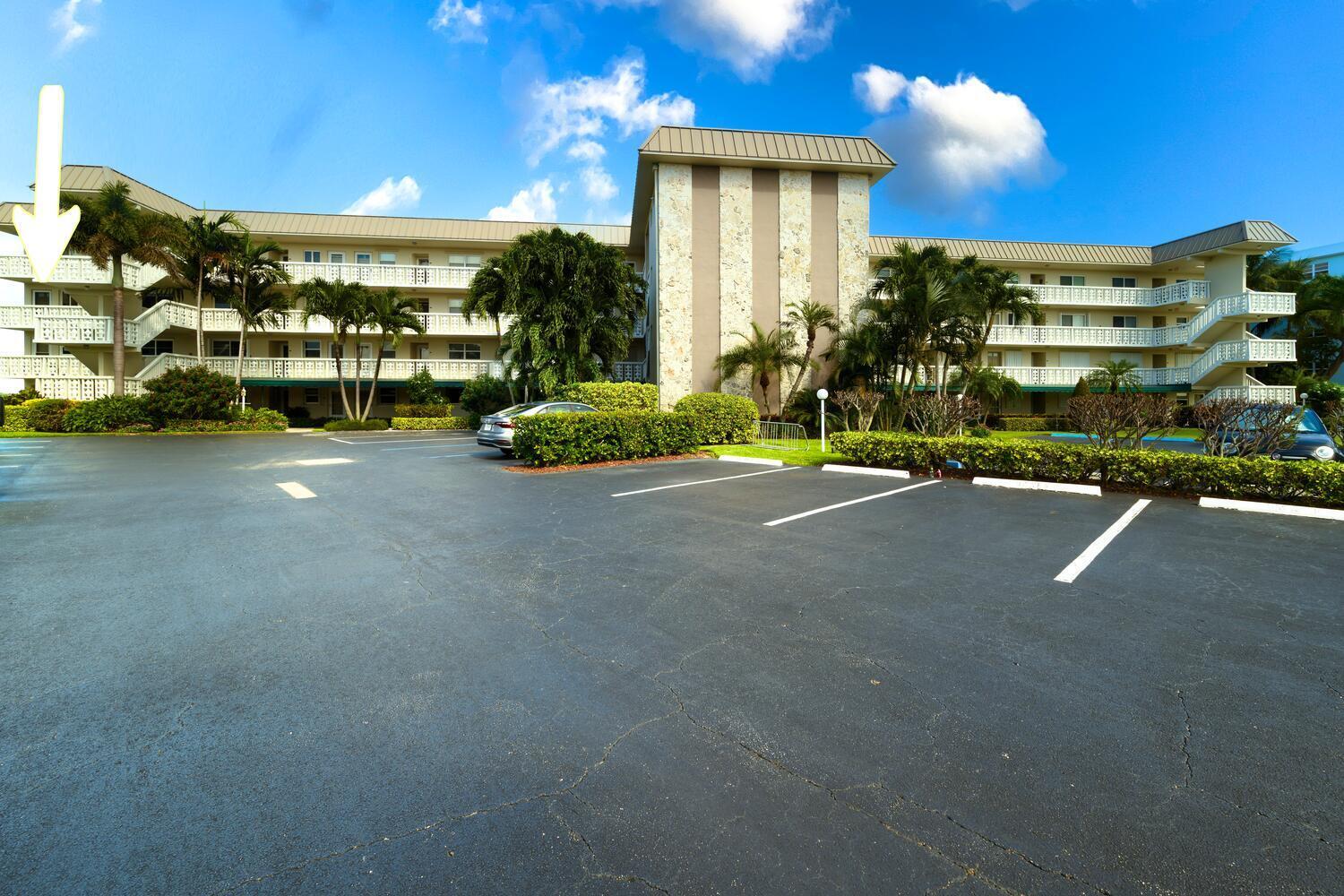 52 Yacht Club Drive 309