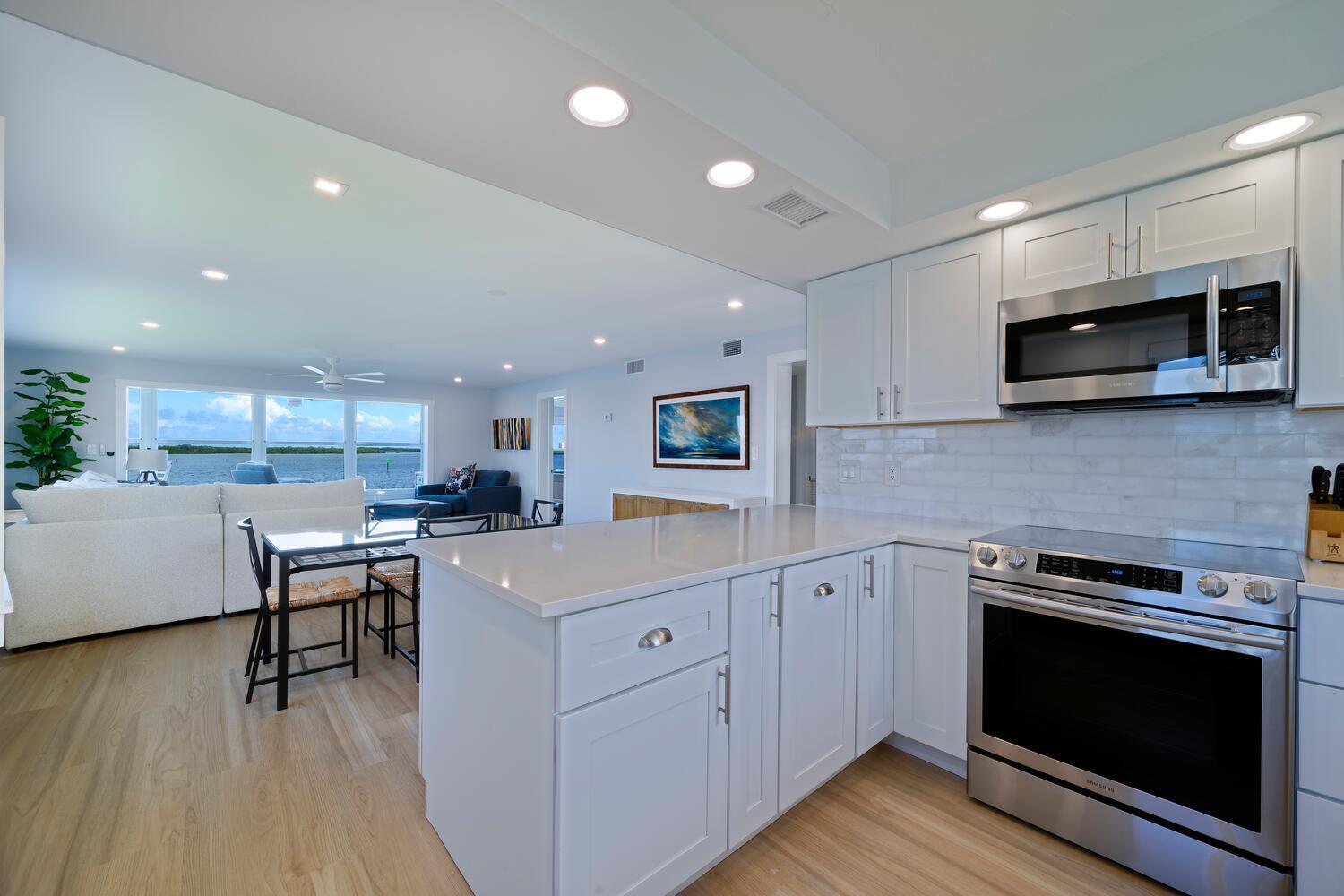 52 Yacht Club Drive 309