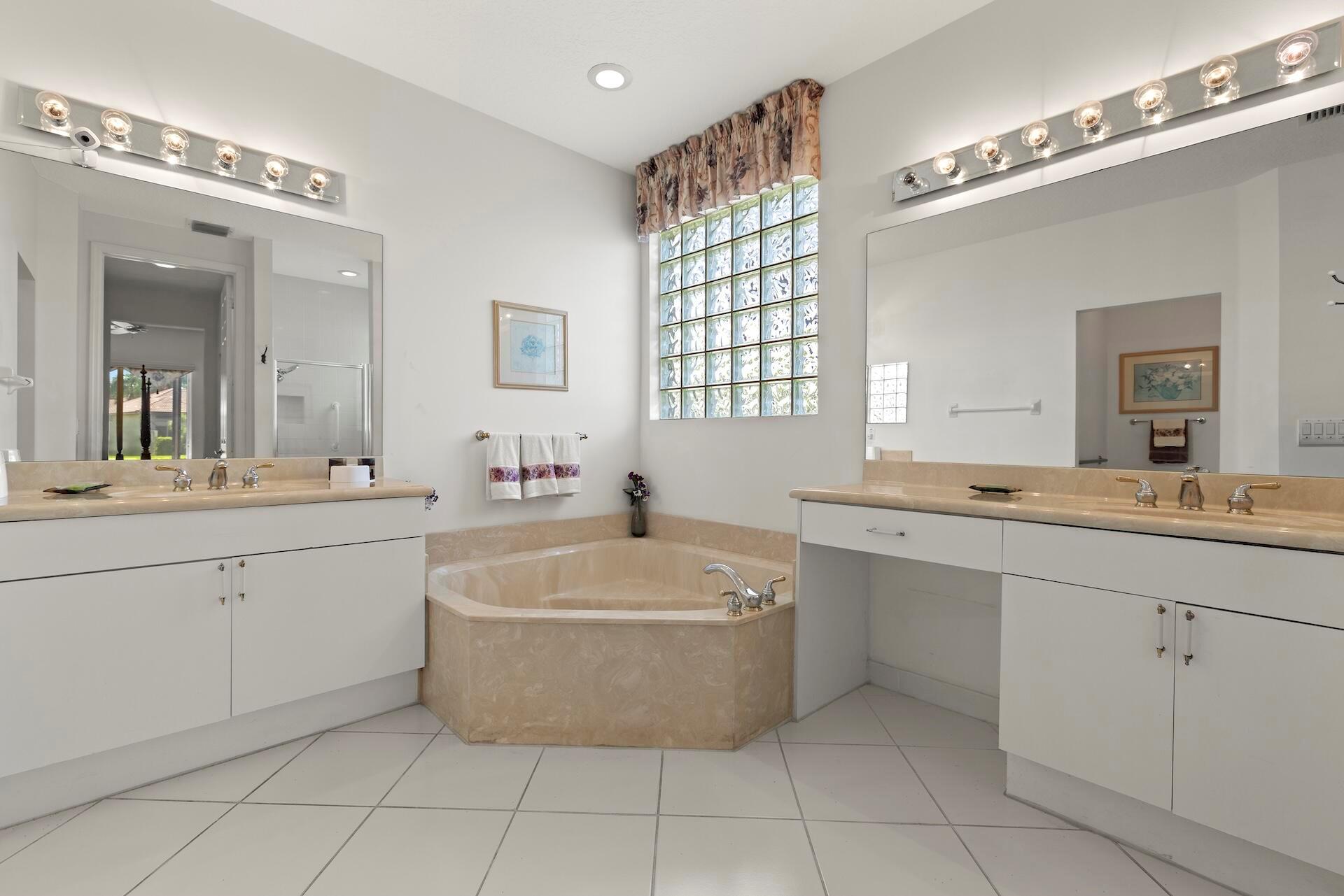 10910 Grande Boulevard W