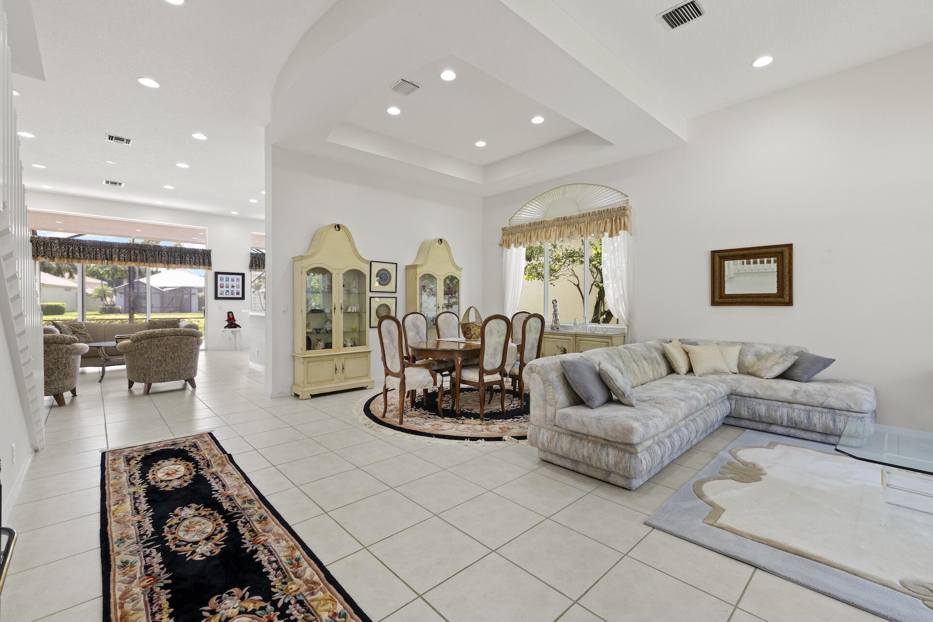 10910 Grande Boulevard W