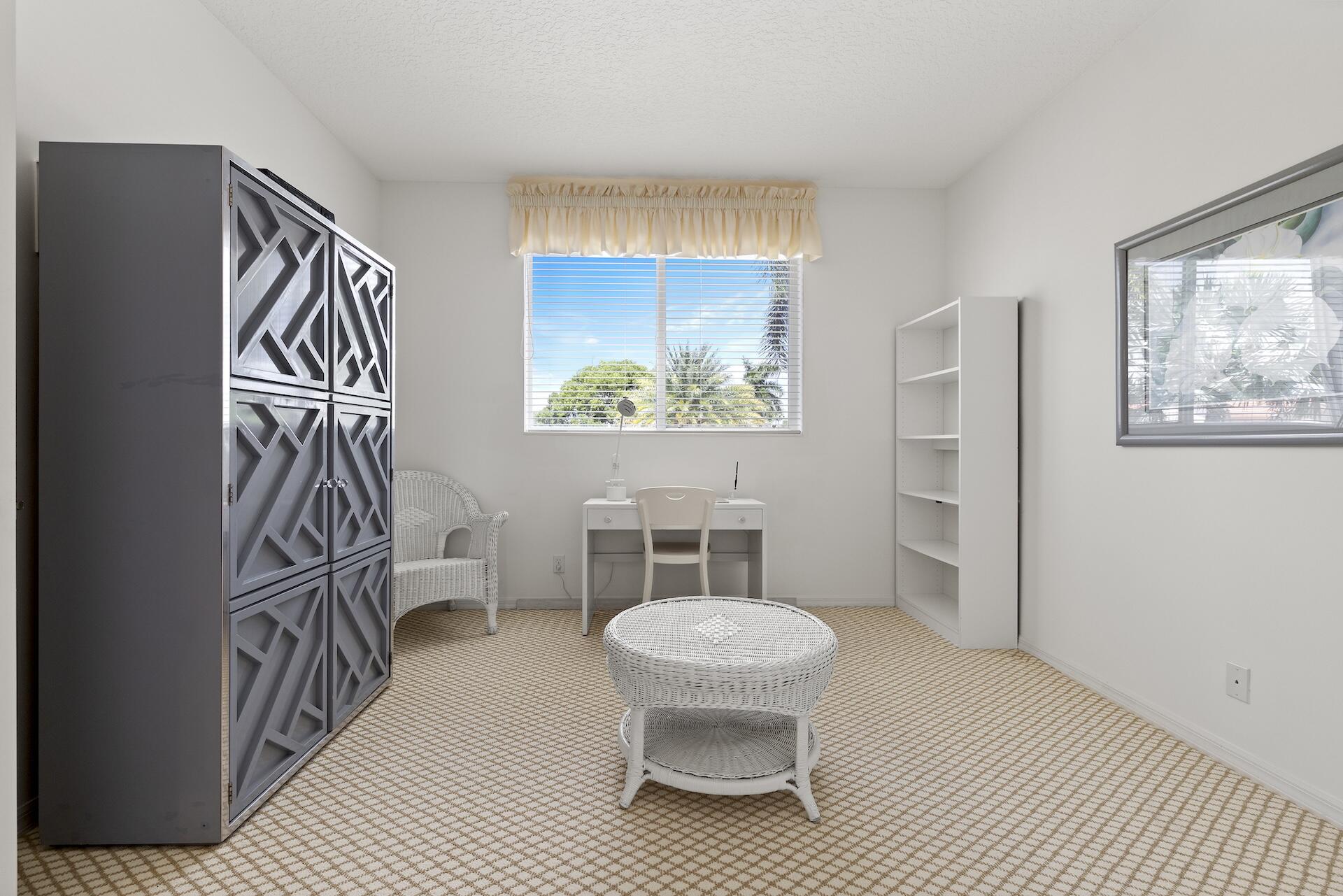 10910 Grande Boulevard W