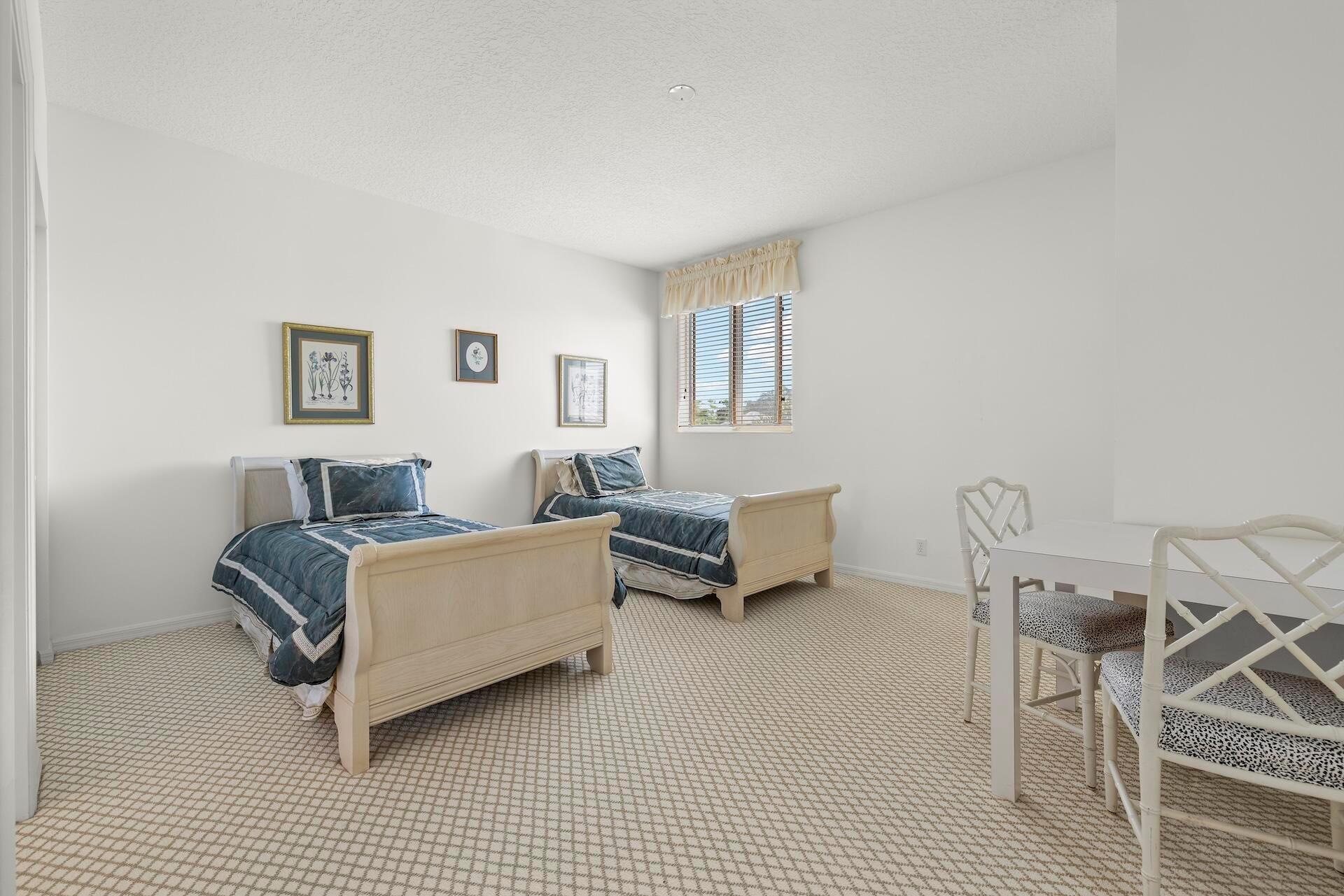 10910 Grande Boulevard W