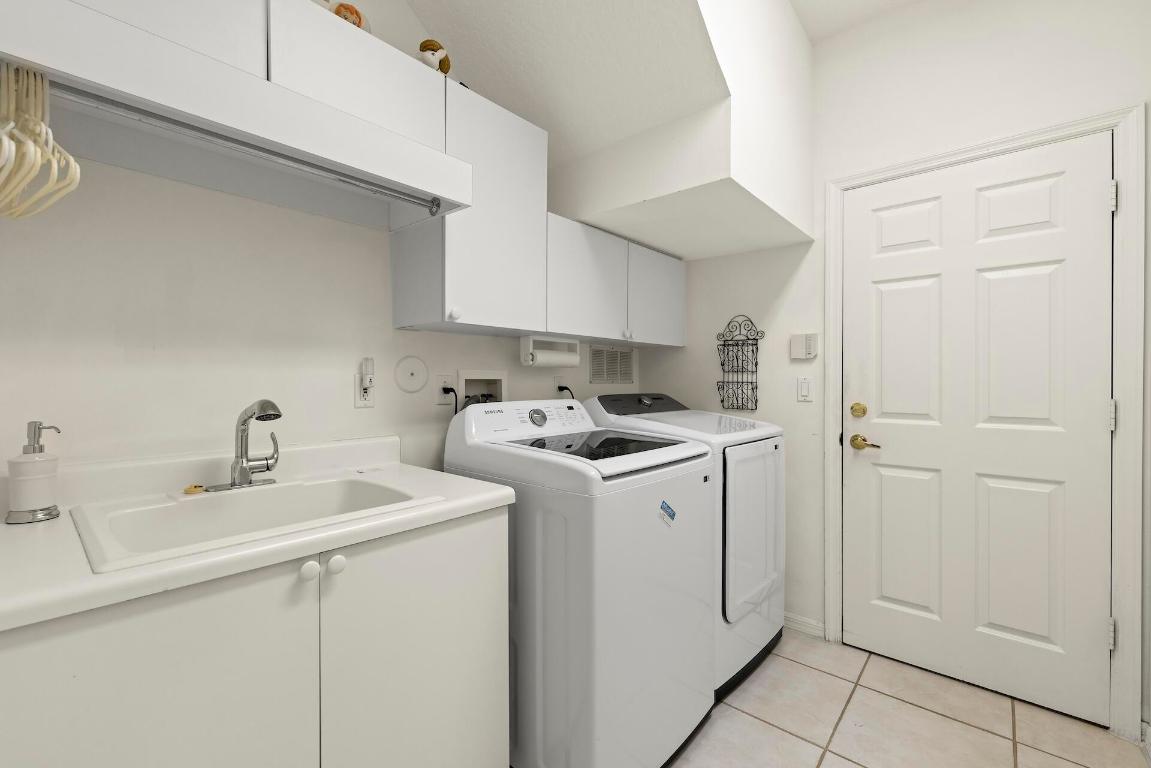 10910 Grande Boulevard W