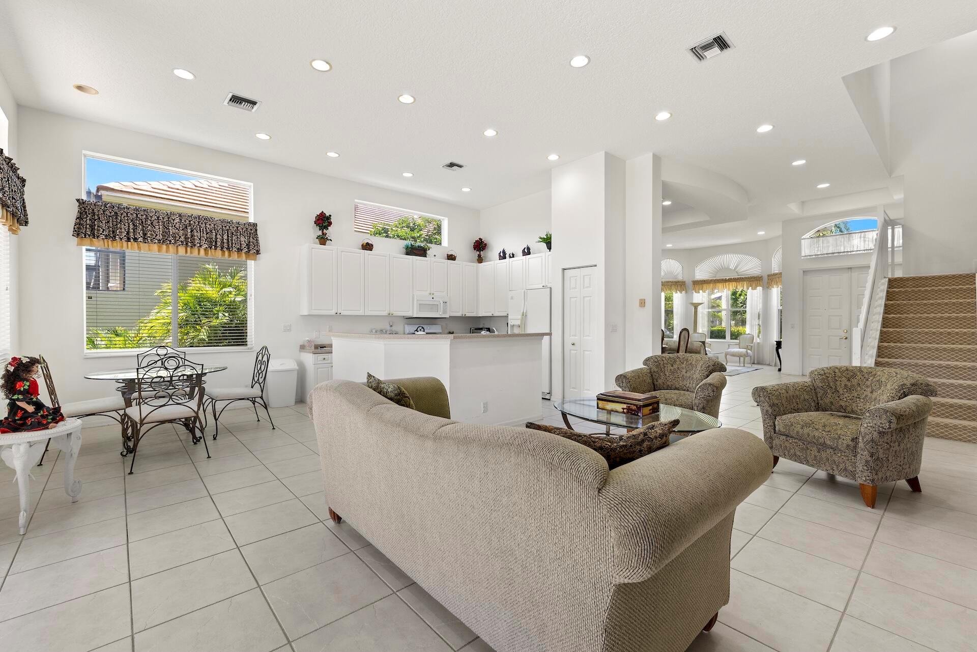 10910 Grande Boulevard W