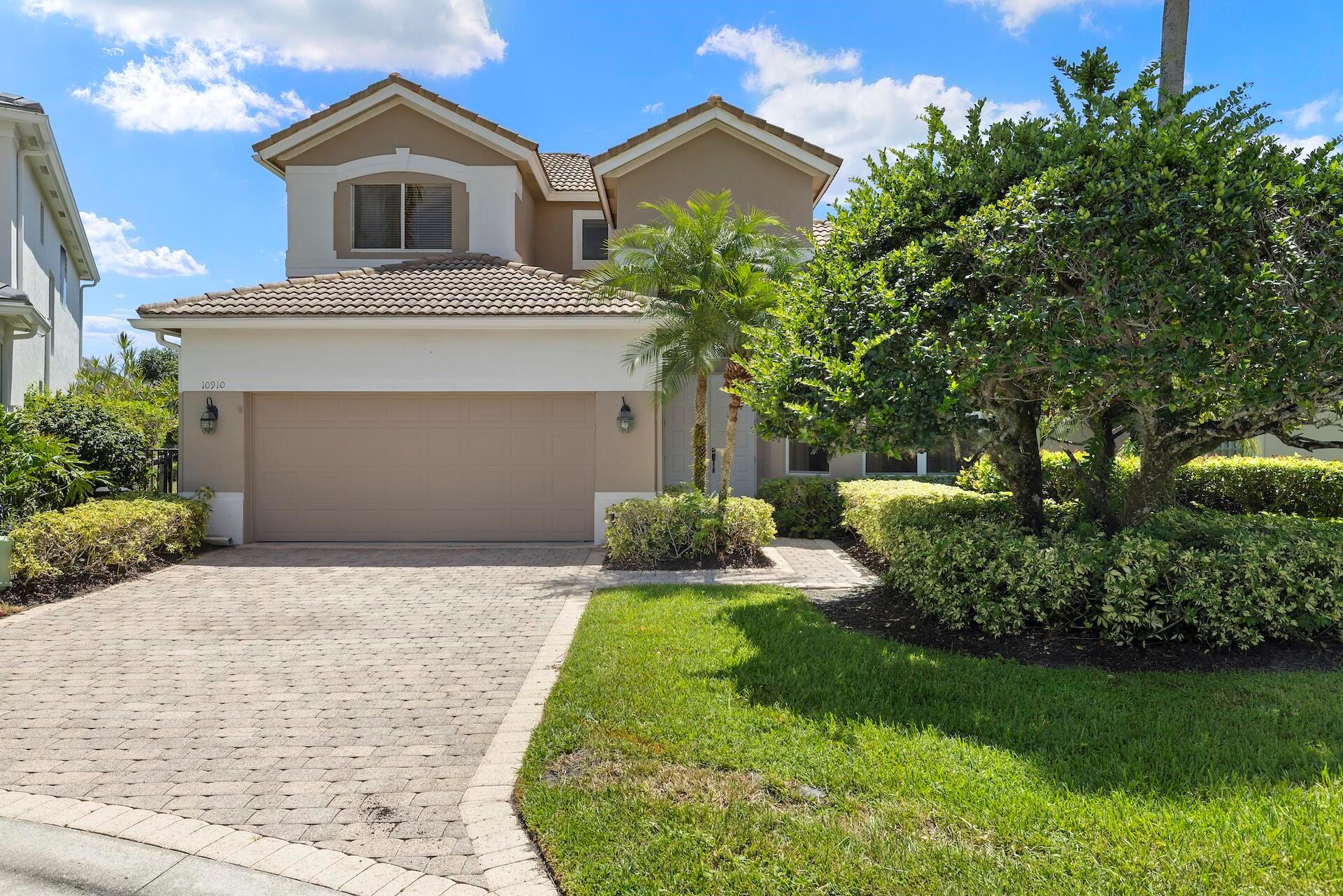 10910 Grande Boulevard W