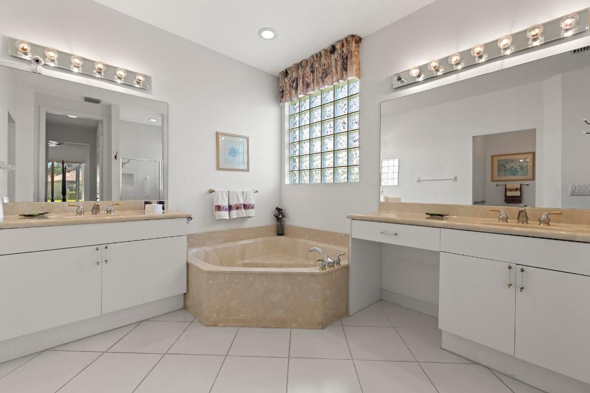 10910 Grande Boulevard W