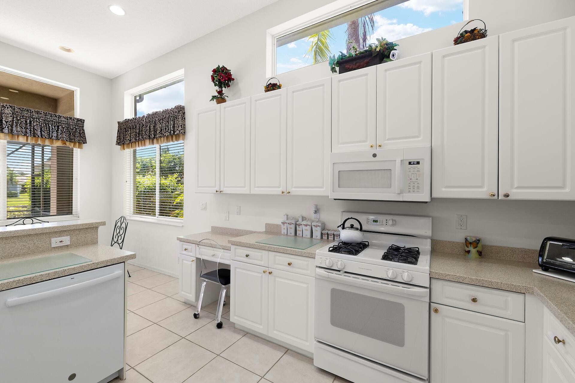 10910 Grande Boulevard W