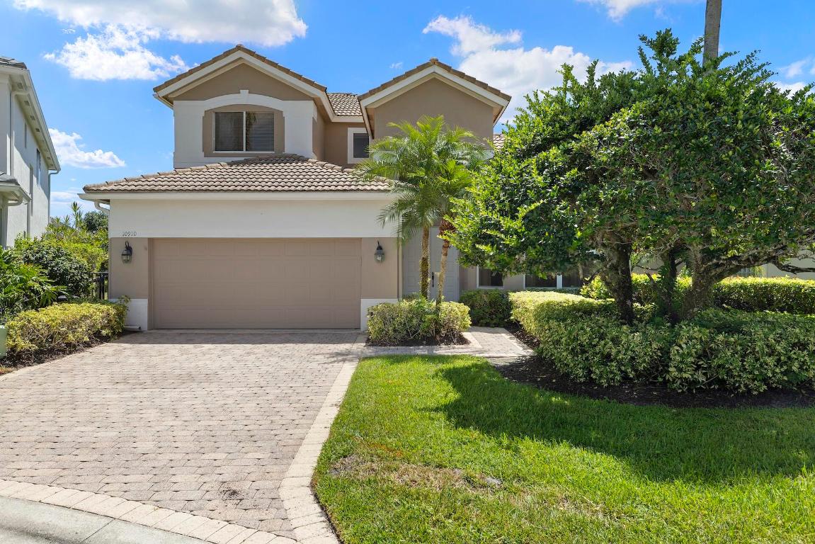 10910 Grande Boulevard W