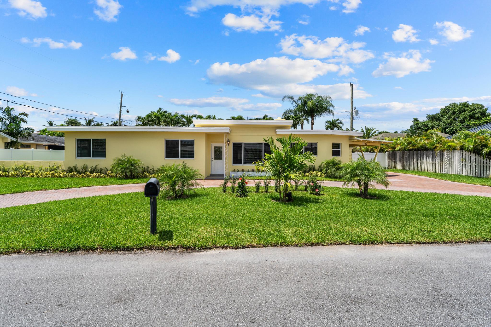 7531 Edgewater Circle