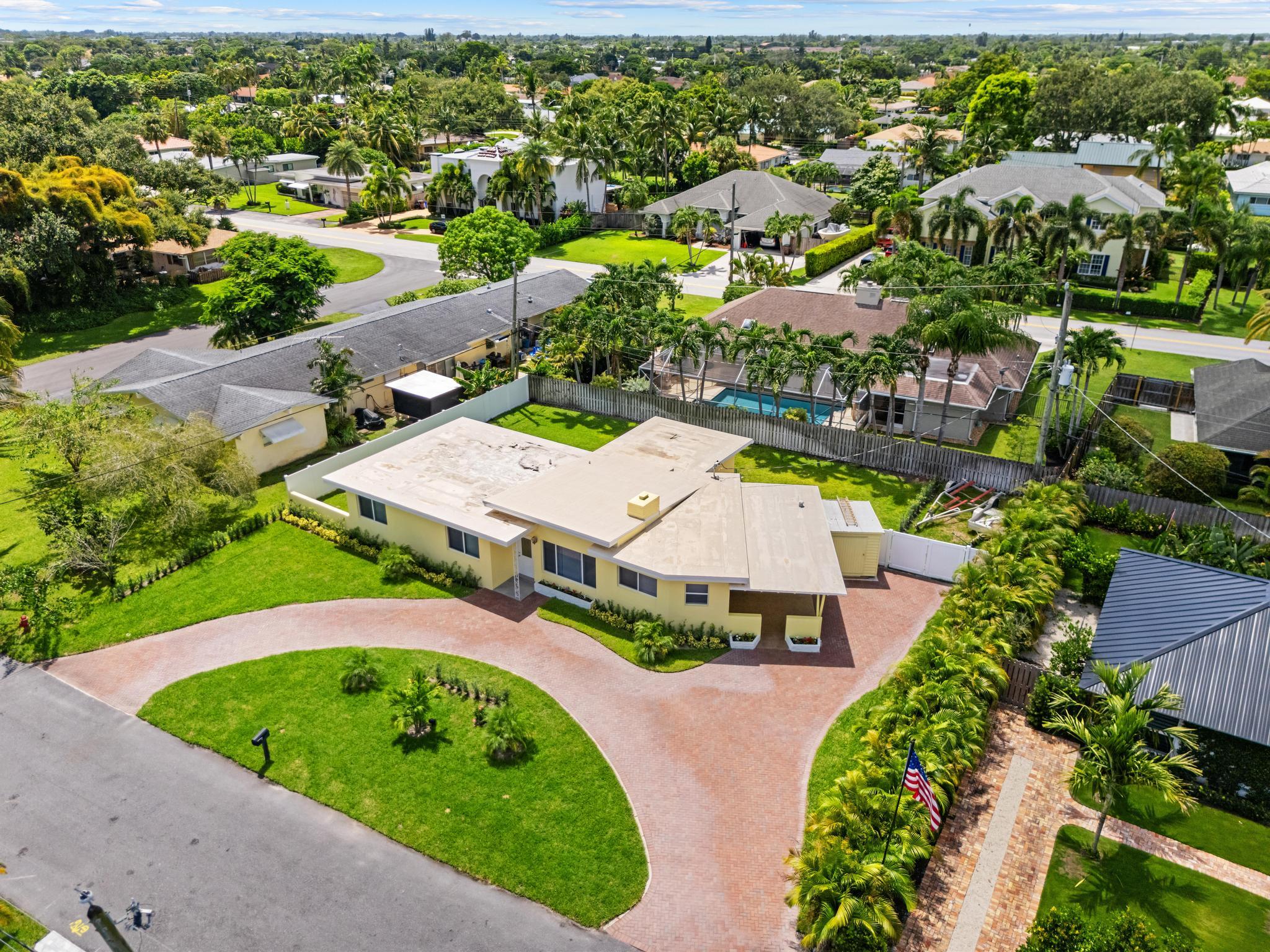 7531 Edgewater Circle