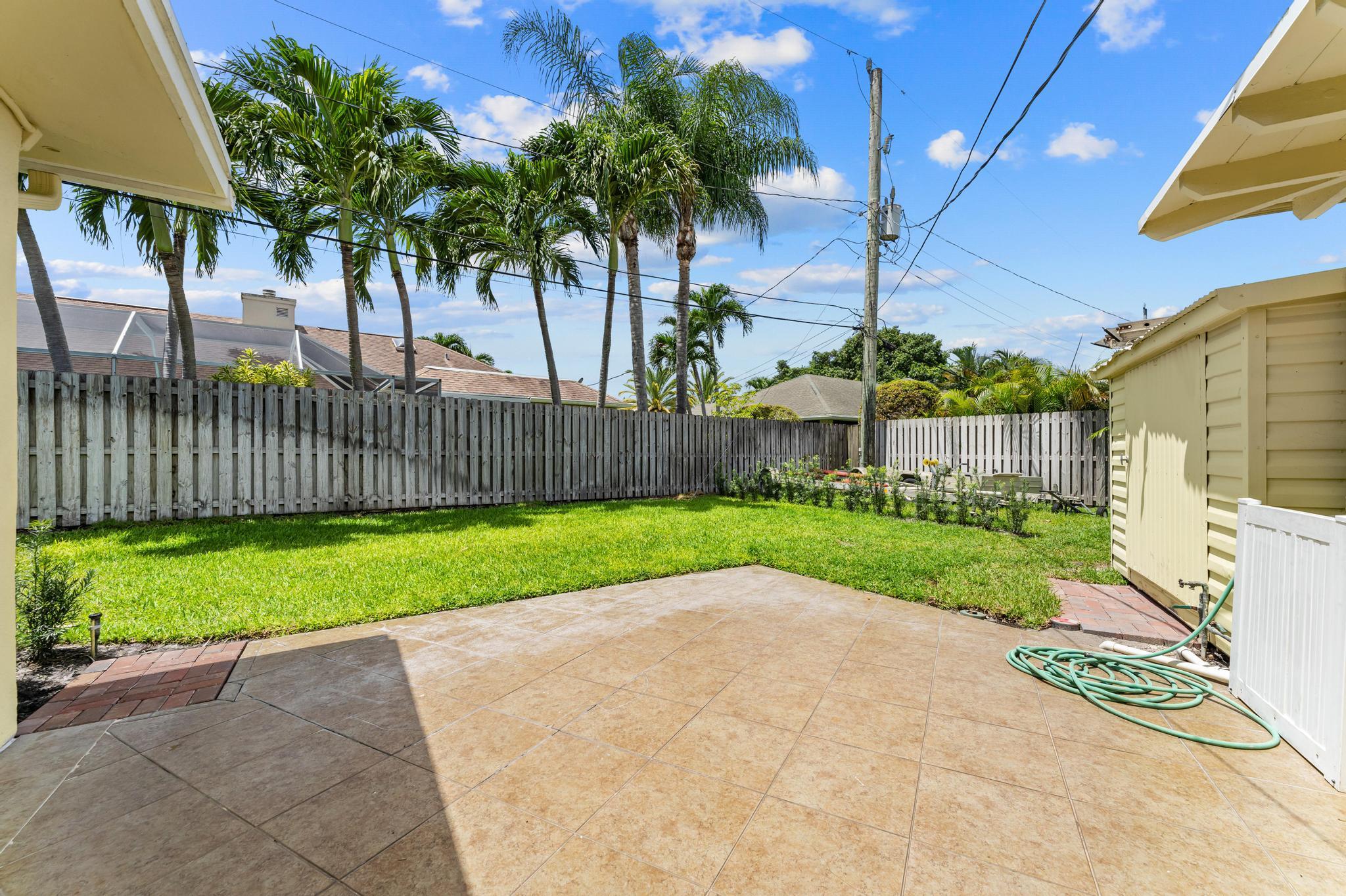 7531 Edgewater Circle