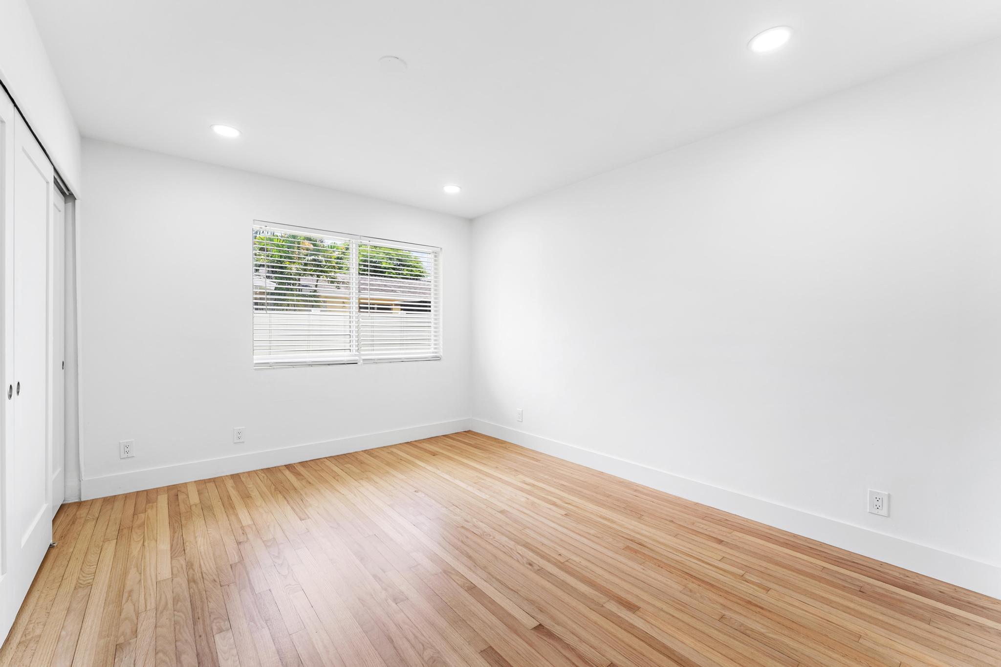 7531 Edgewater Circle