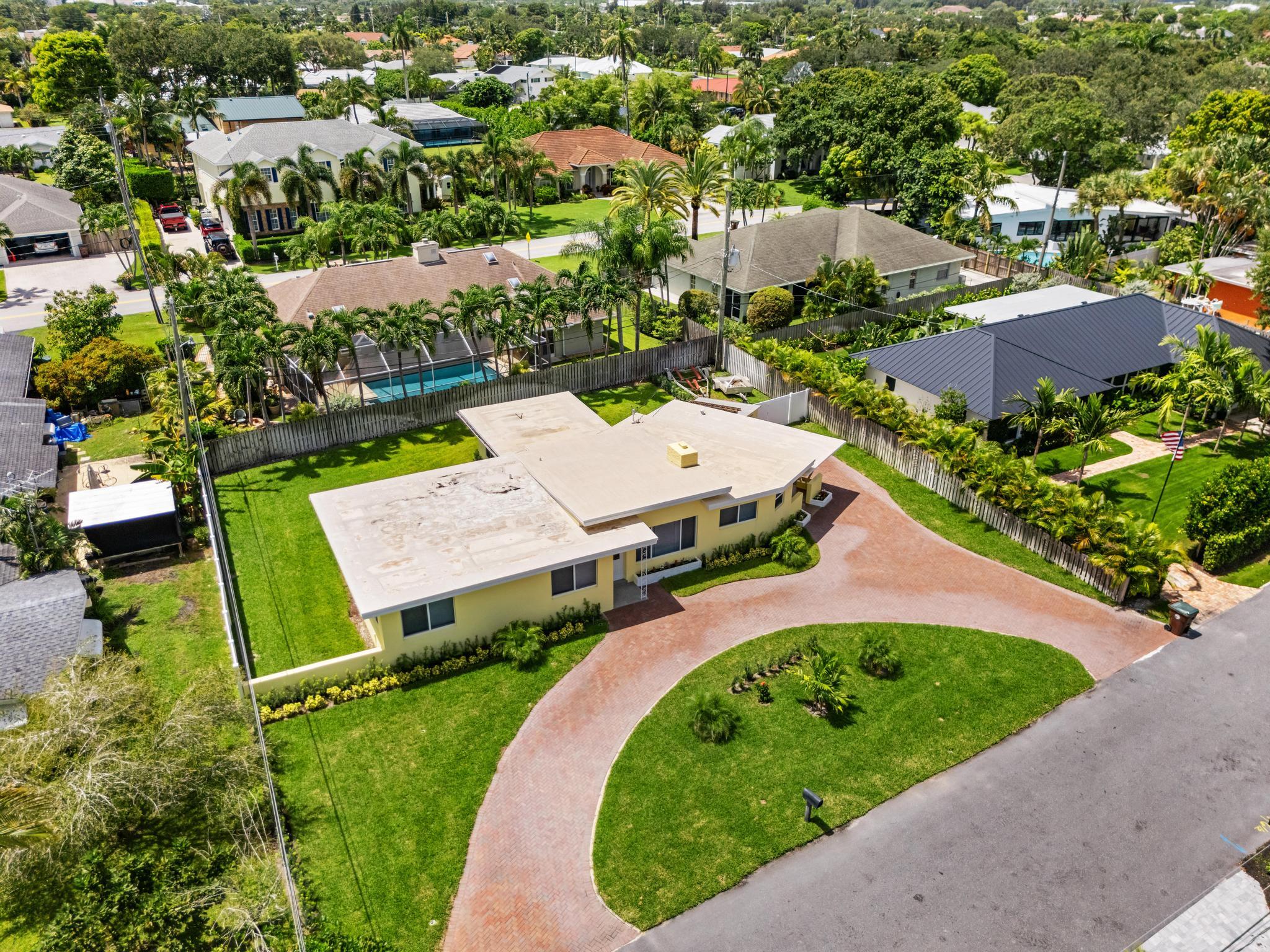 7531 Edgewater Circle