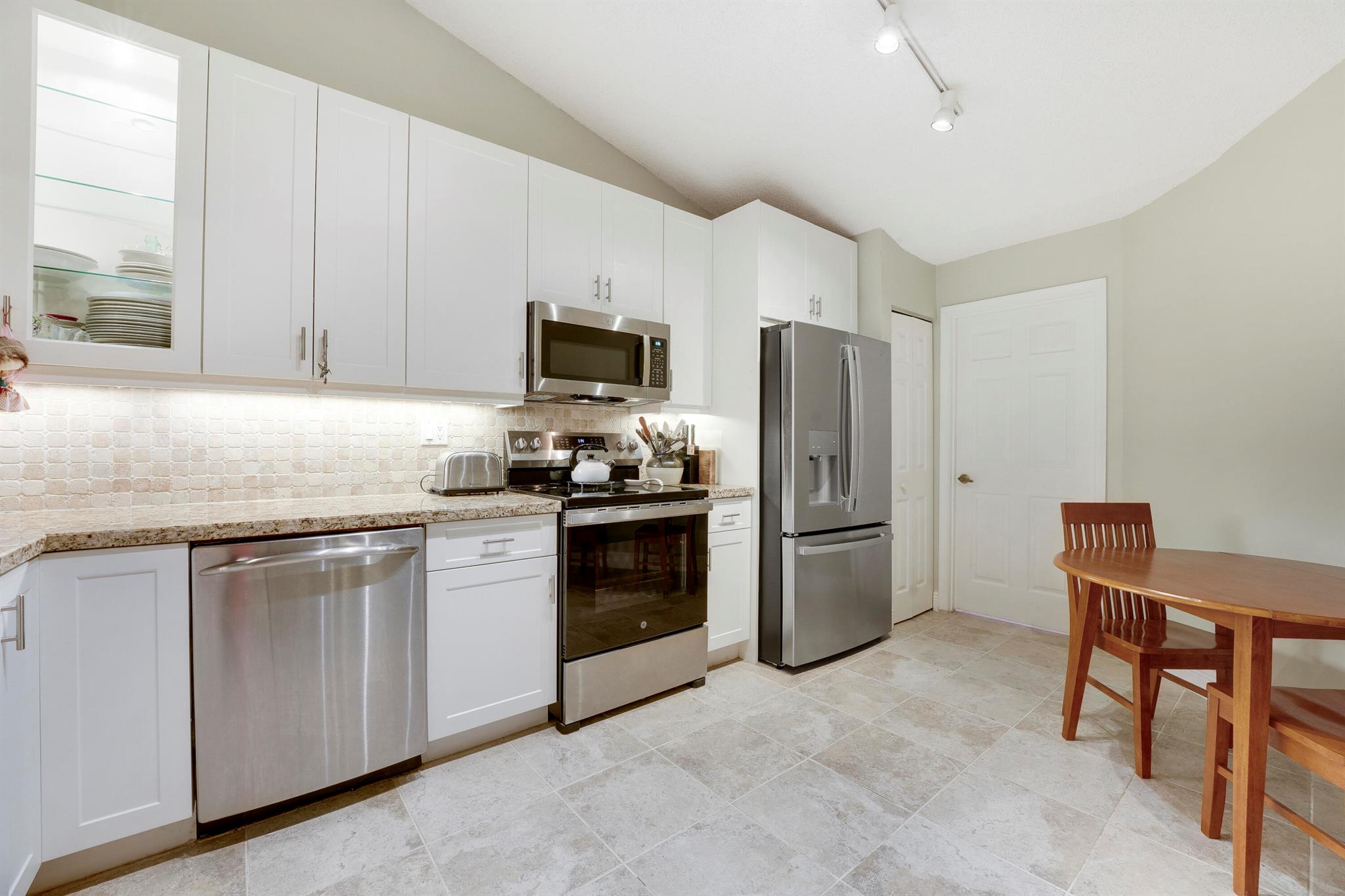 479 Ashwood Place