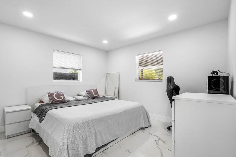 3837 NE 16th Terrace